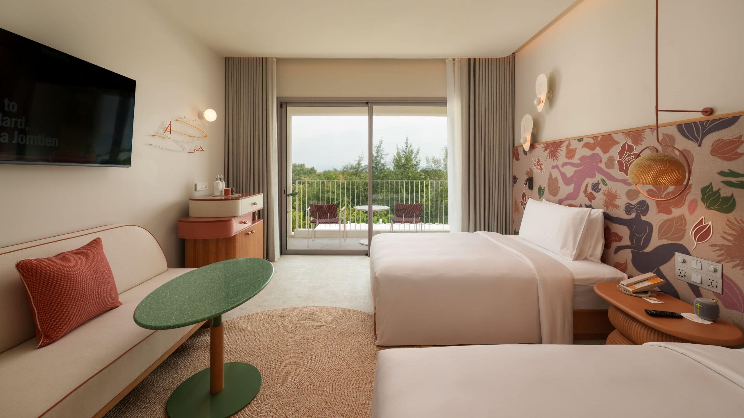 2 из 7 The Standard, Pattaya Na Jomtien Deluxe Twin Overview View Wide