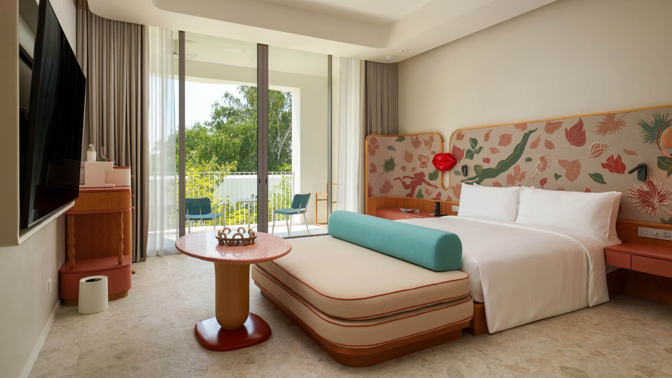 1 из 6 The Standard, Pattaya Na Jomtien One Bedroom Suite Overview Master Wide