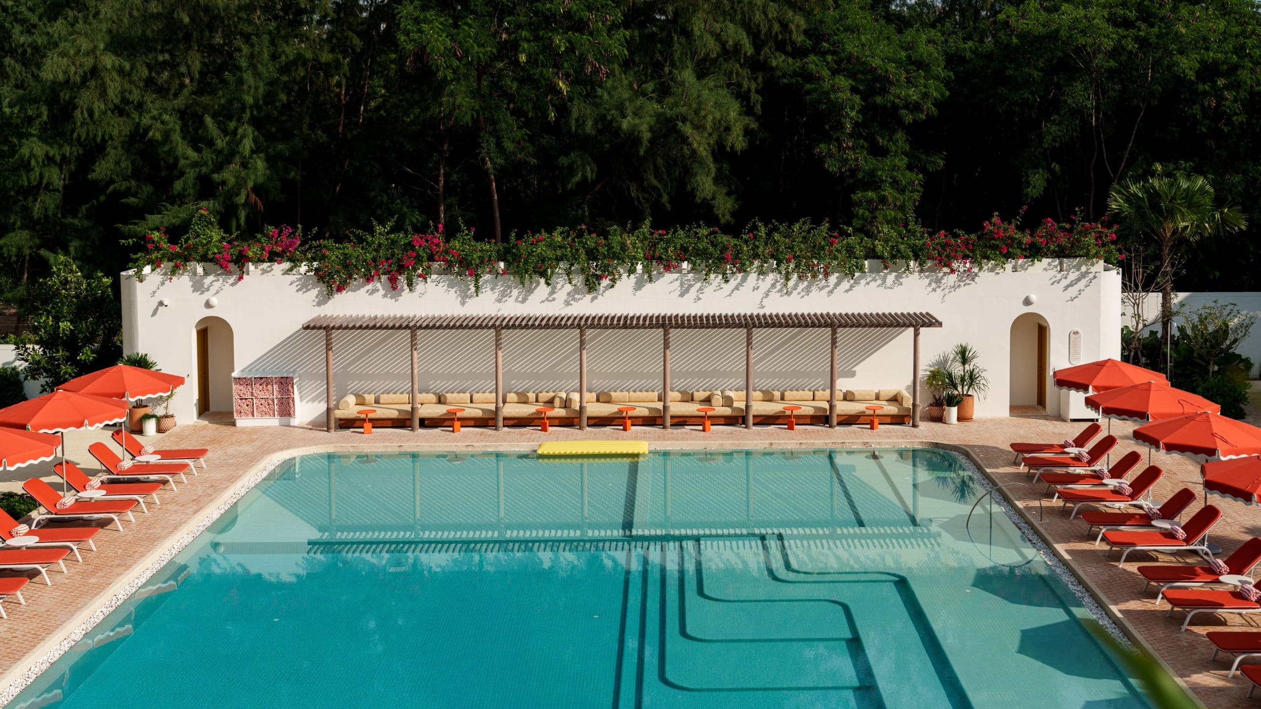 The Standard, Pattaya Na Jomtien The Pool Overview Master Wide