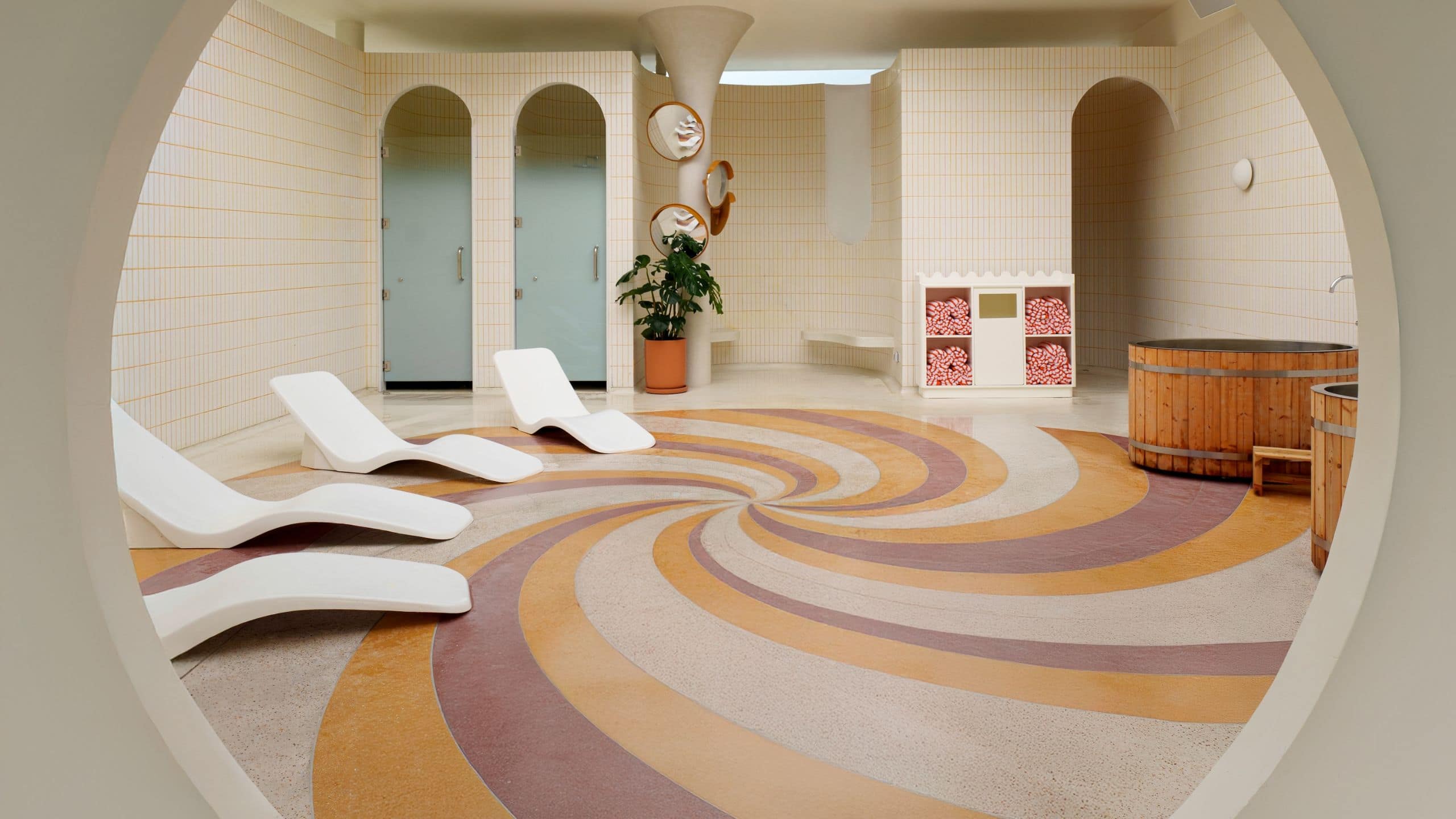 The Standard, Pattaya Na Jomtien Mmhmmm Overview