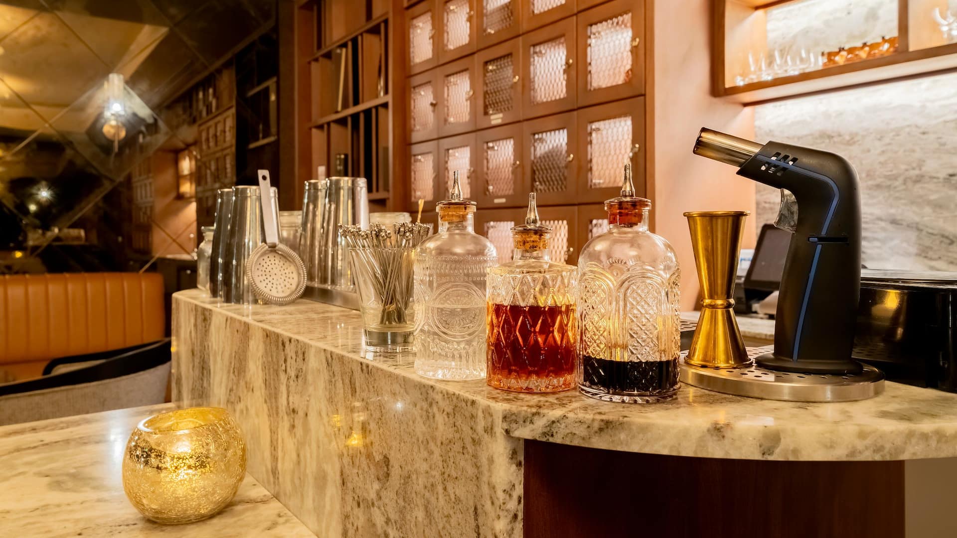 Hyatt Regency Panama City Hyatt Bar Counter