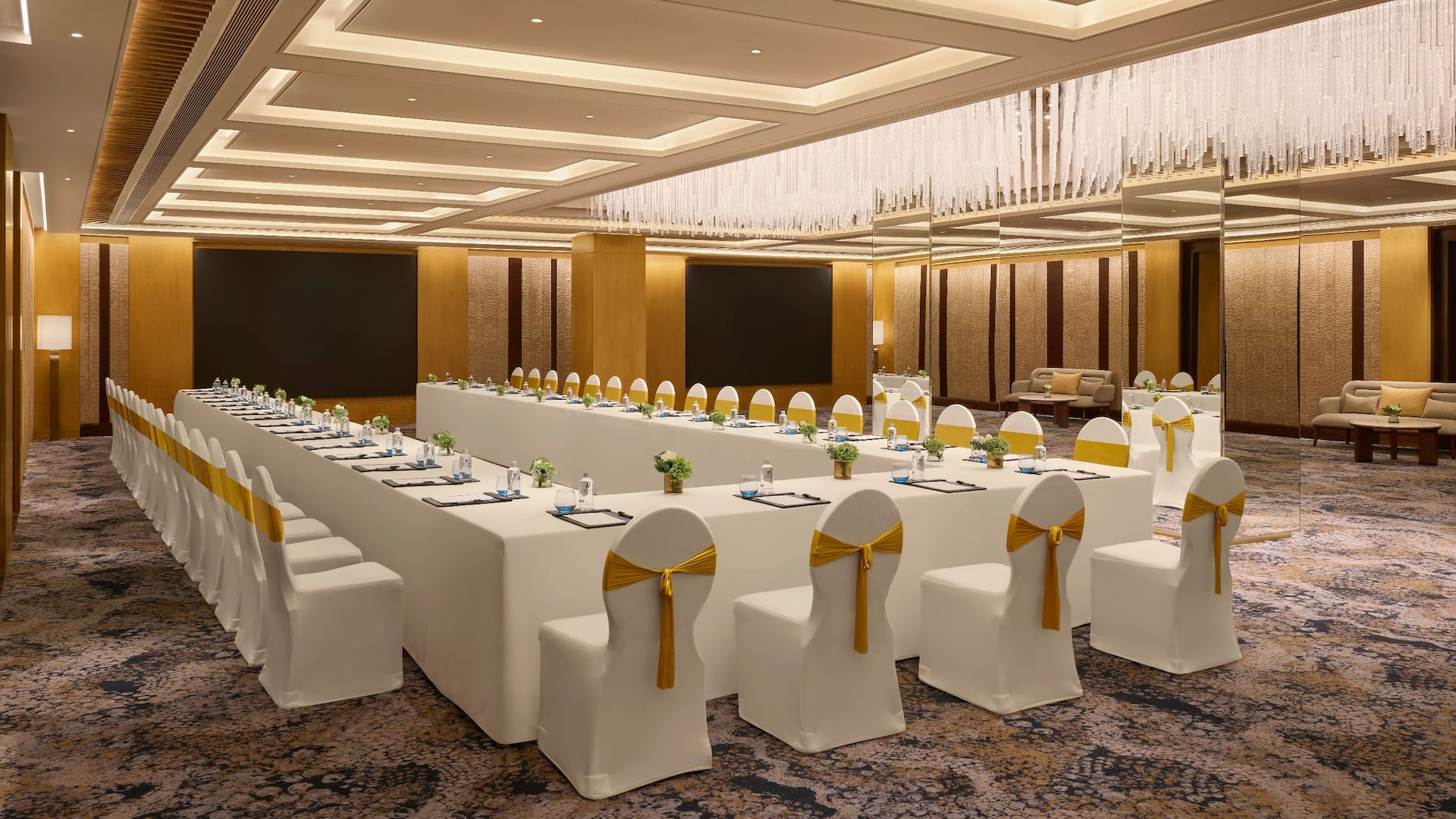 1 of 1 Hyatt Regency Ahmedabad Mansion One U Shape