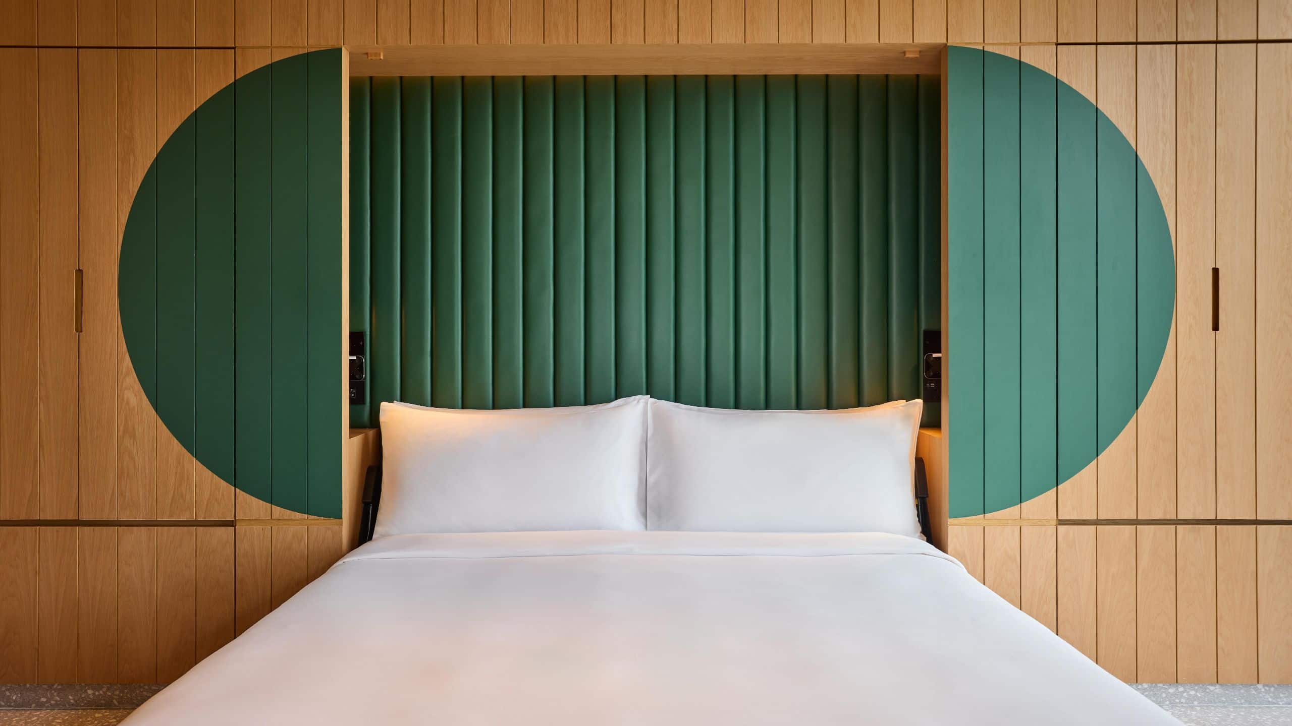 2 de 2 The Standard, Singapore Suite Spot Murphey Bed