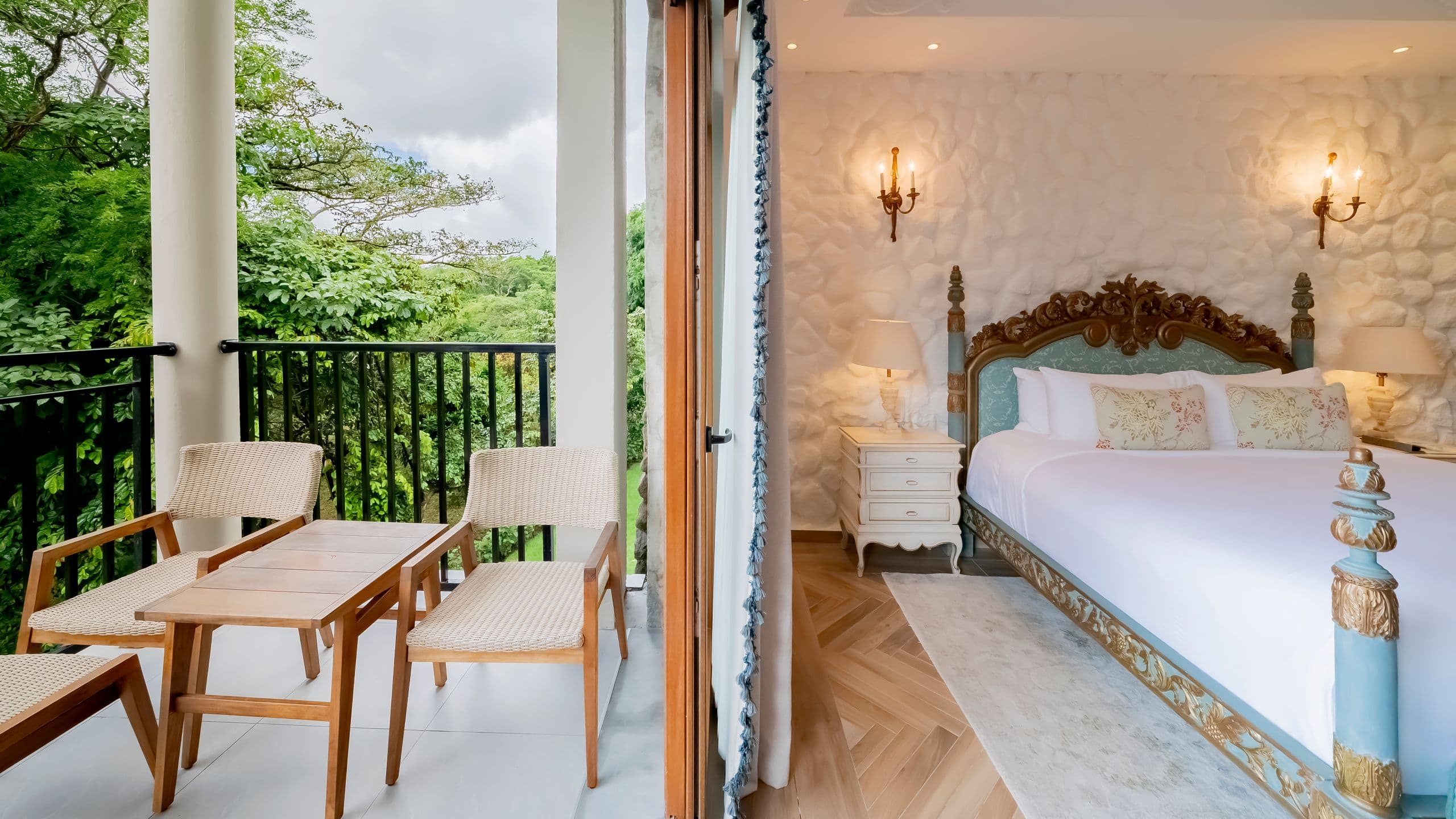 3 de 8 Hotel La Compañía del Valle One King Suite Balcony