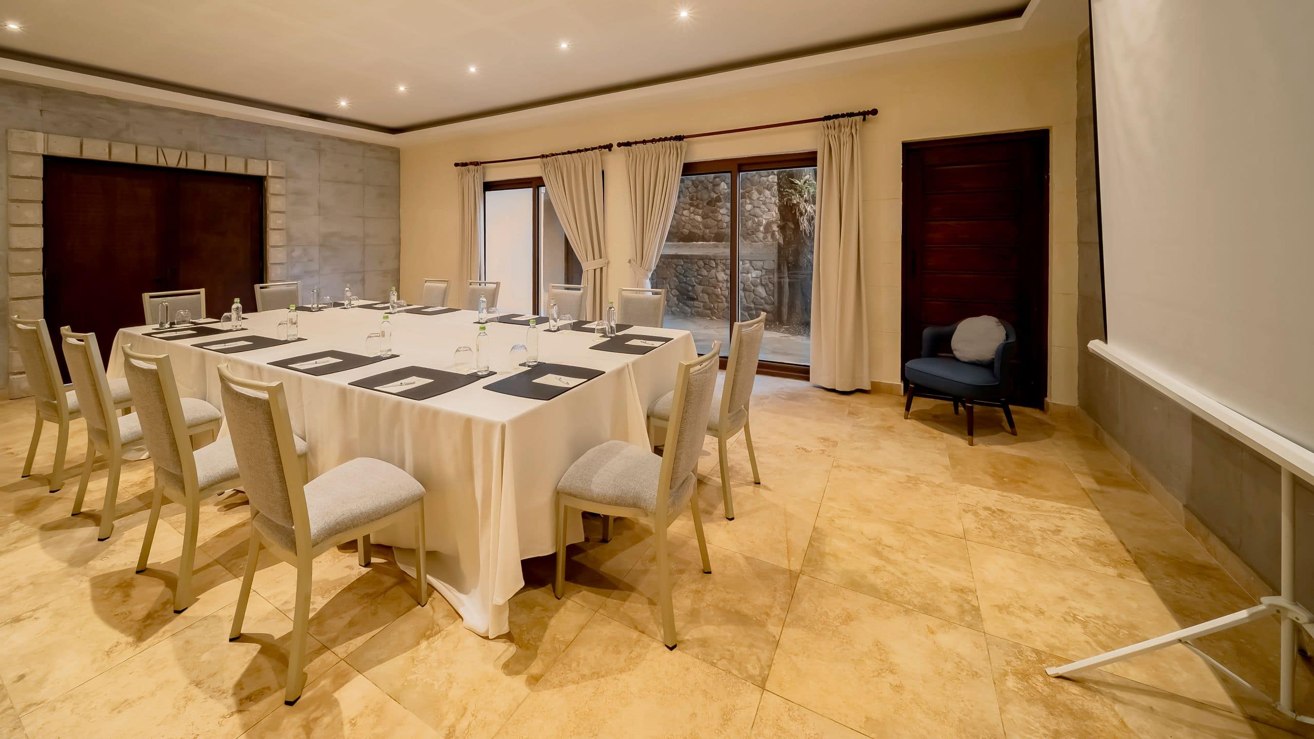 Hotel La Compañía del Valle Salon Gaital