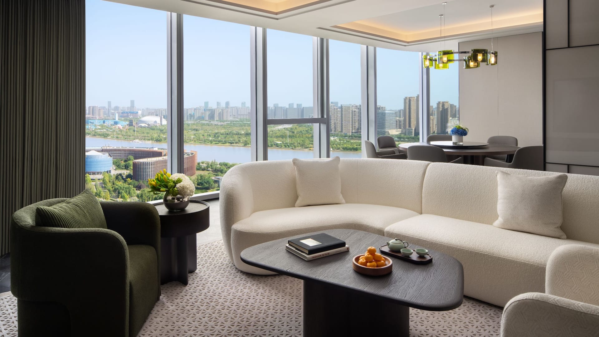 Hyatt Regency Xi'an Chanba Deluxe Suite Living Room