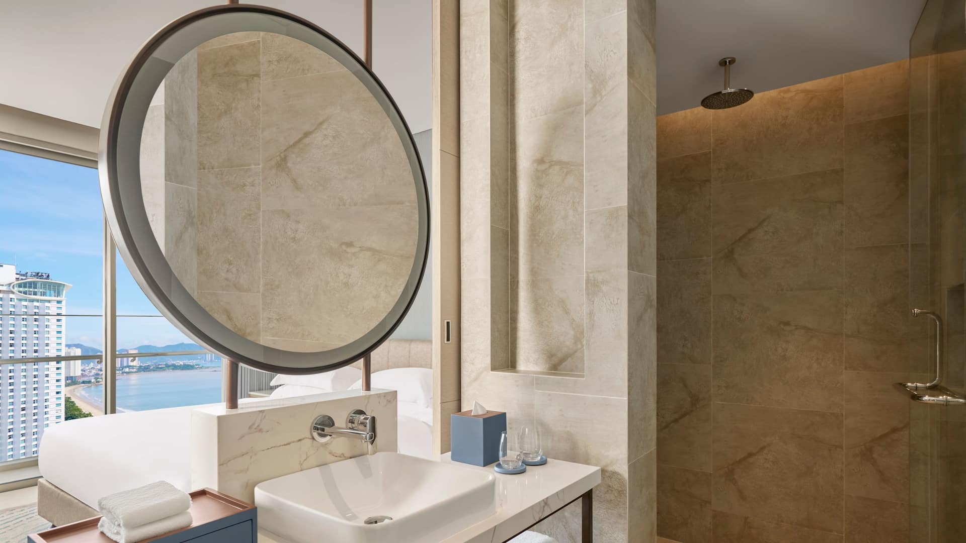 第 4，共 4 Hyatt Regency Nha Trang Two Twin Beds Bathroom