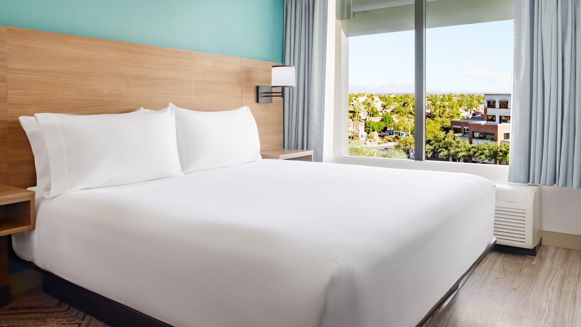 Hyatt Place Scottsdale/Old Town Bed