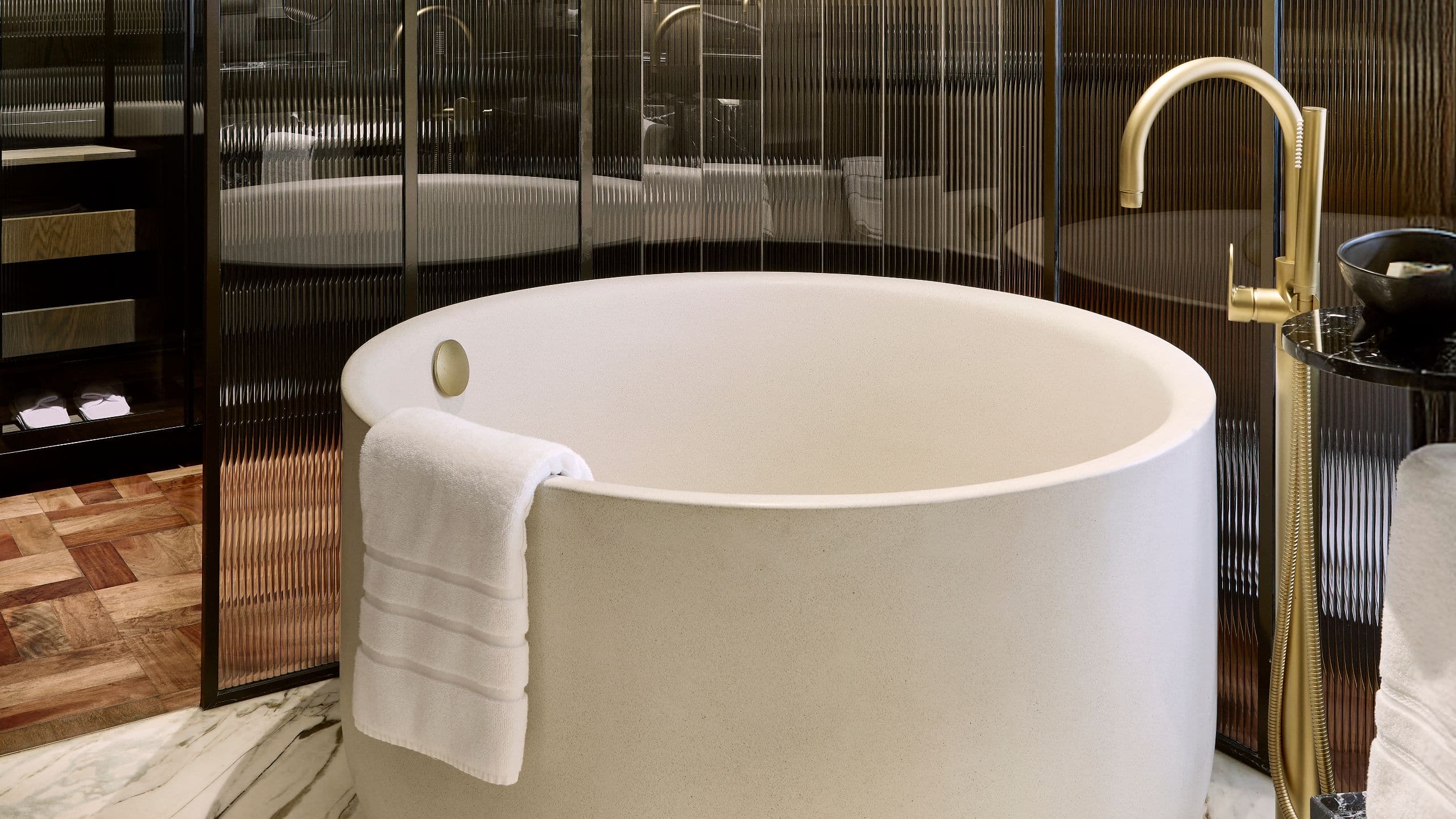 5 из 5 Park Hyatt Johannesburg Rosebank Suite Bathtub