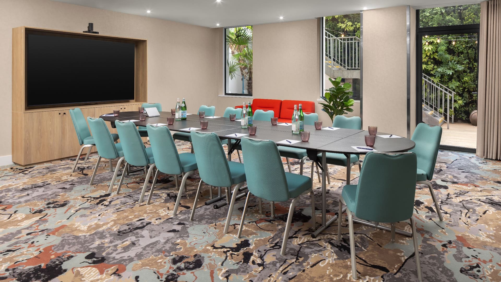 Hyatt Place London City East The Studio