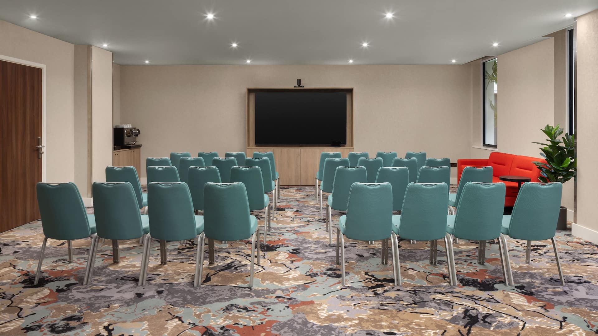 Hyatt Place London City East The Studio Front Facing