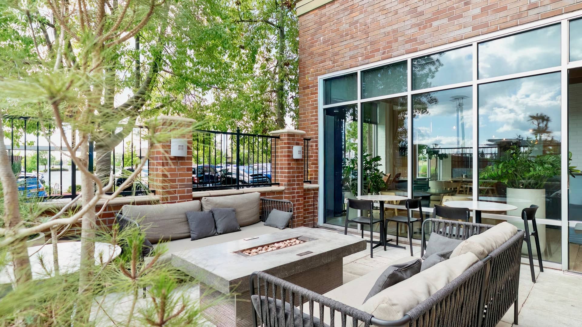 Hyatt Place Sacramento/Roseville Patio