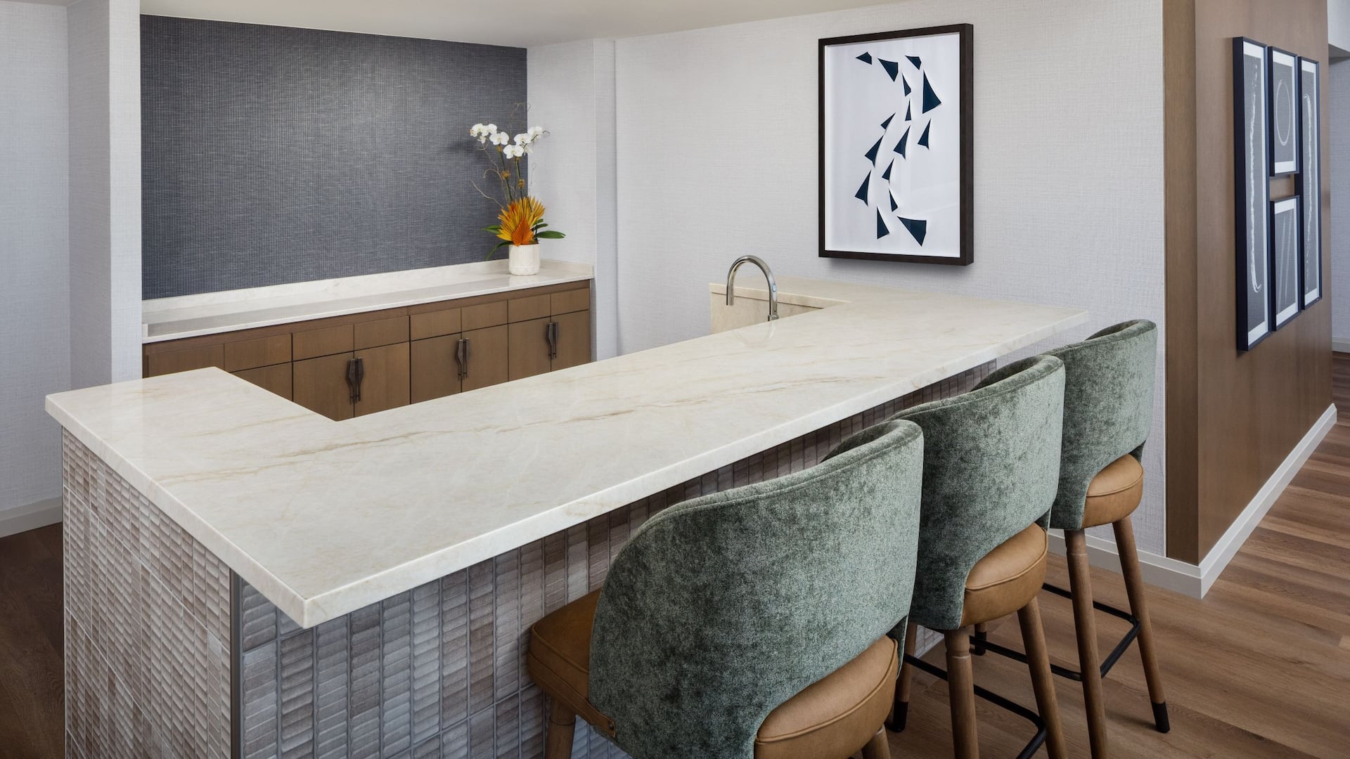 3 из 5 Grand Hyatt DFW Presidential Suite Kitchenette