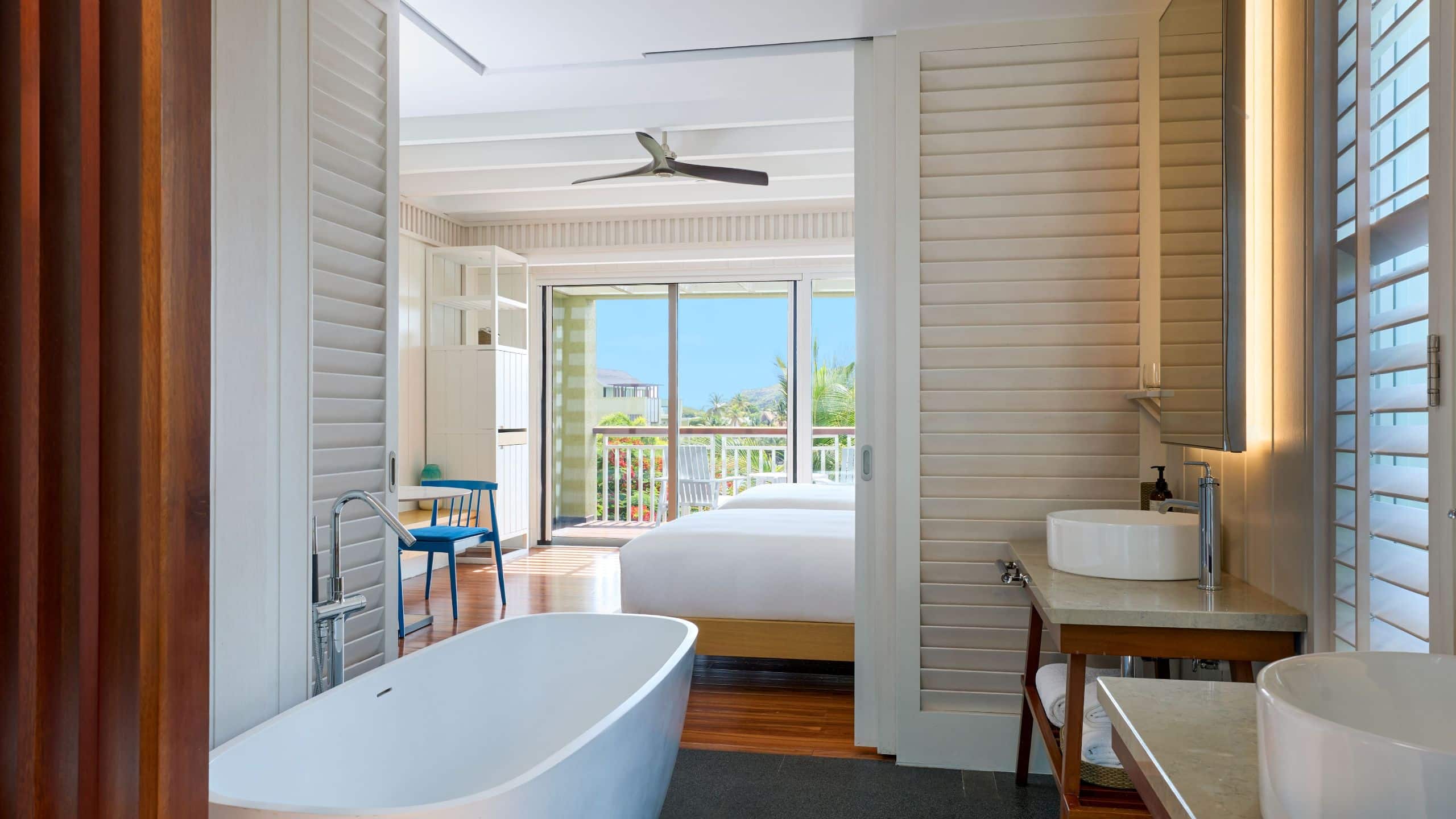 2 of 3 Park Hyatt St. Kitts Christophe Harbour Queen Standard Bathroom