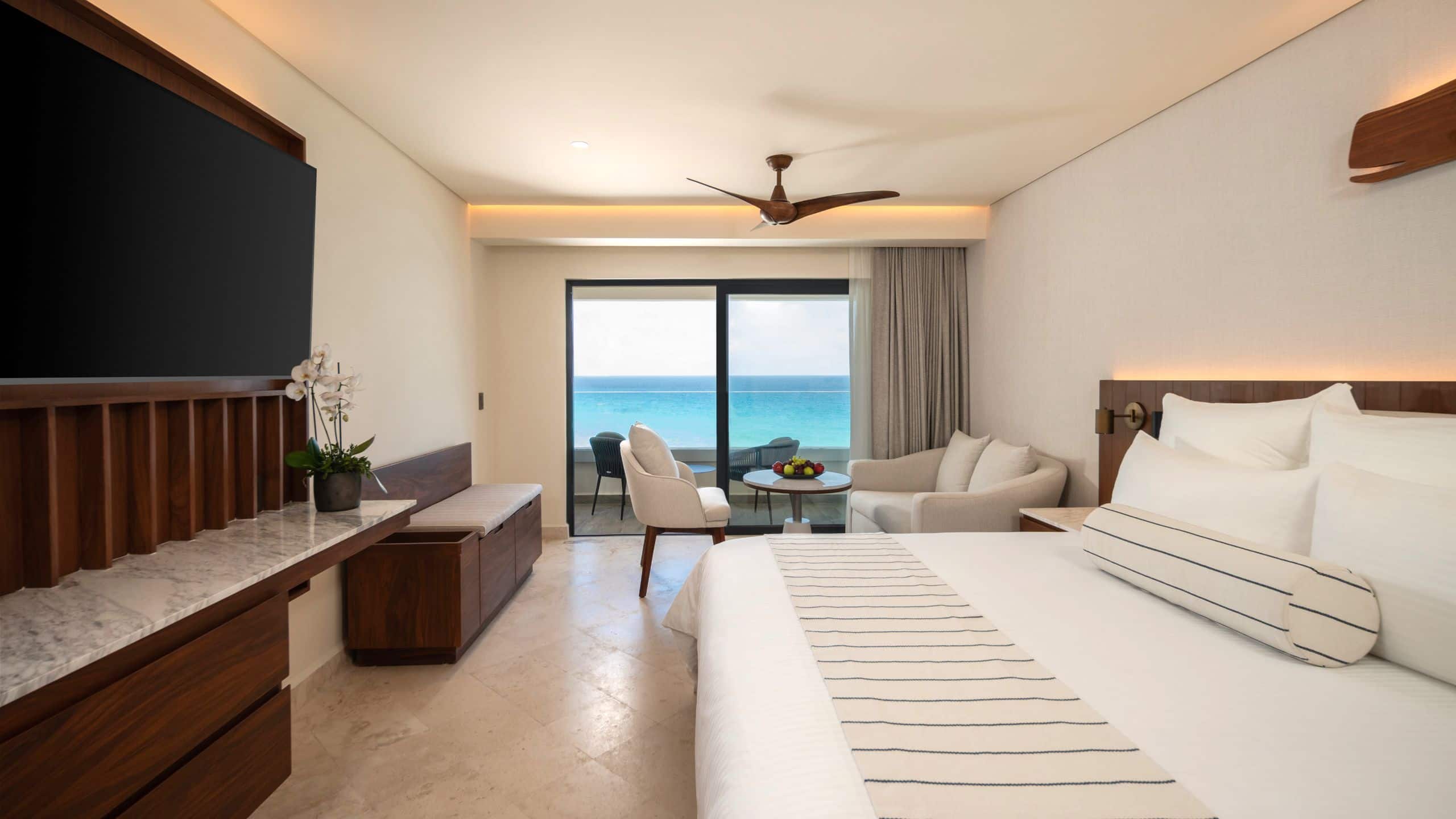 第 1，共 2 Secrets Mirabel Cancun Resort & Spa Deluxe Ocean View Balcony