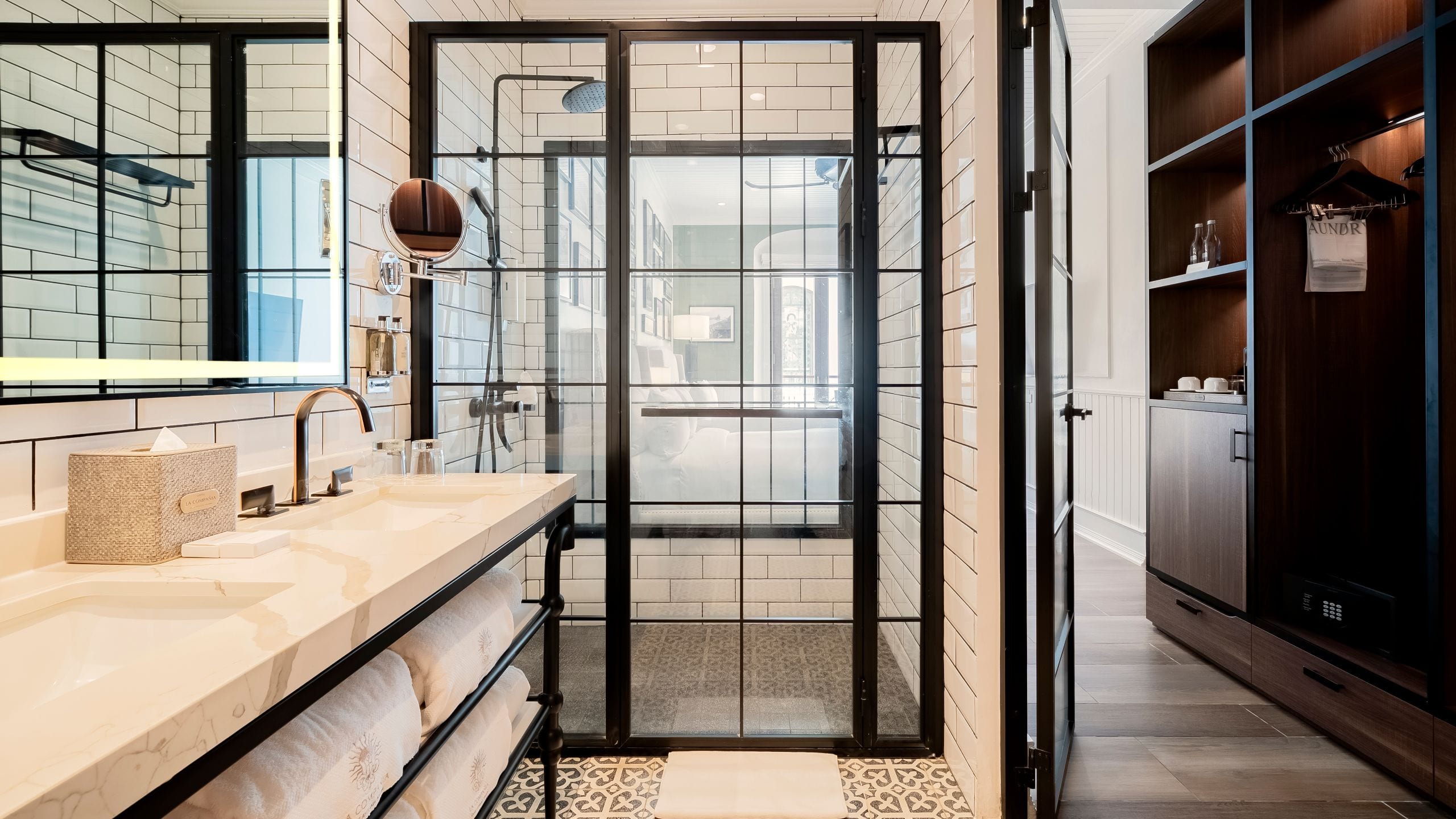 2 of 9 Hotel La Compañía Casco Antiguo Two Queen Beds Casco View Bathroom Side View