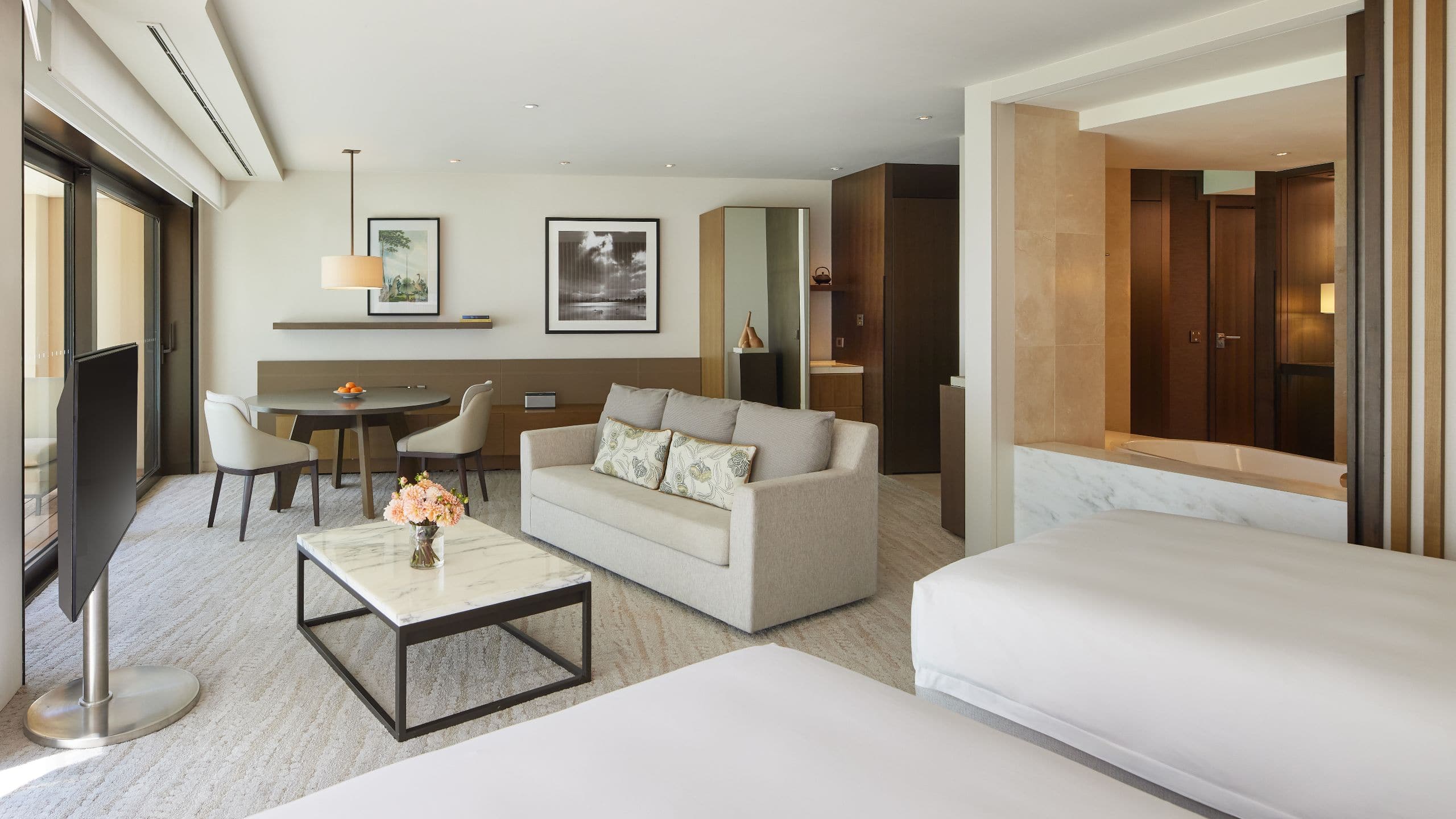 2 von 2 Park Hyatt Sydney Double Deluxe Lounge