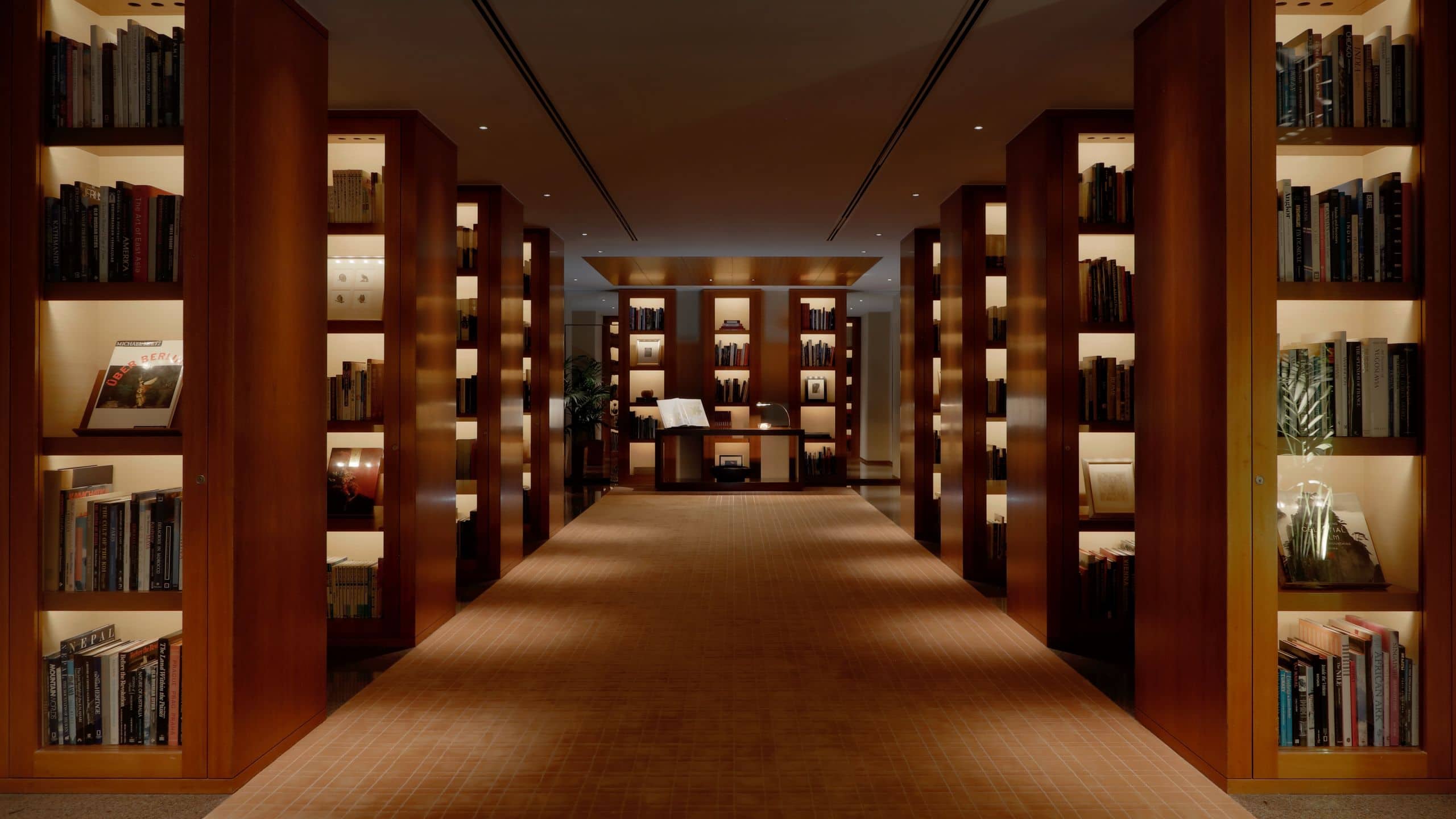 Park Hyatt Tokyo Library