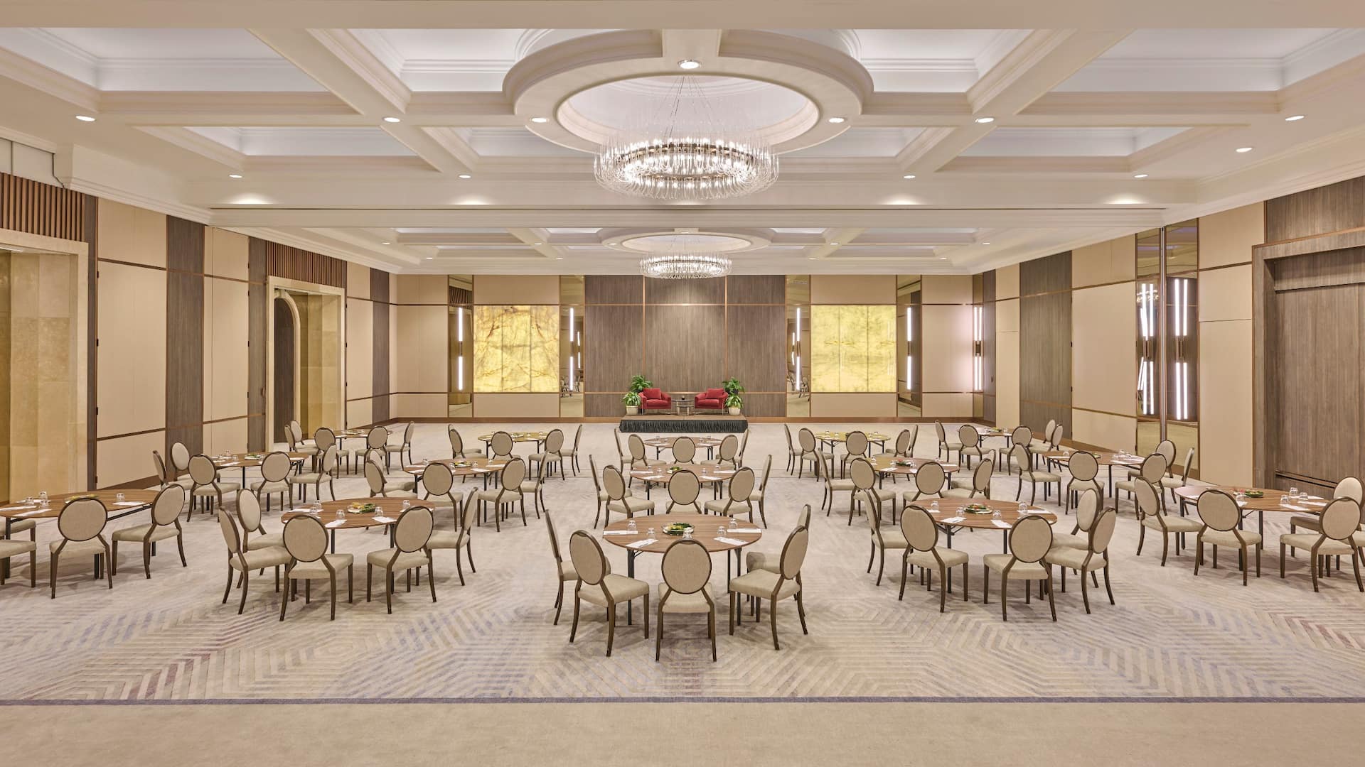 Hyatt Regency Belgrade Crystal Two Thirds