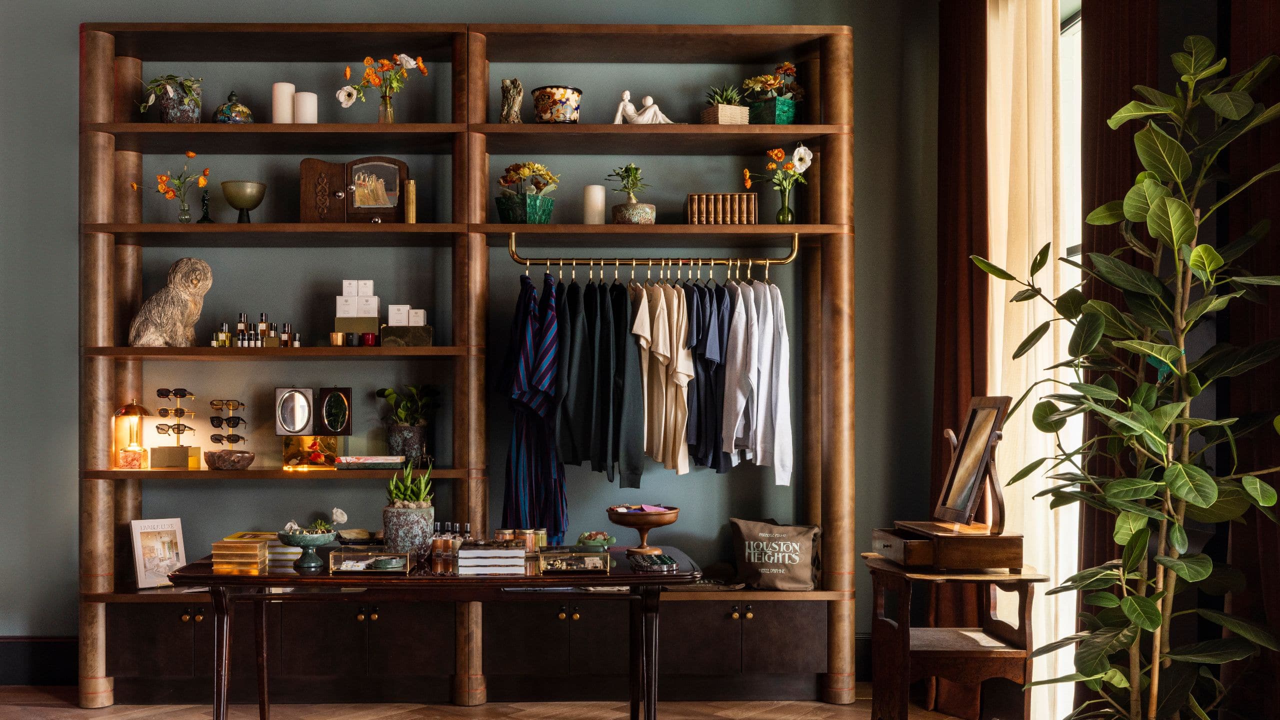 Hotel Daphne Lobby Retail Shop Wide