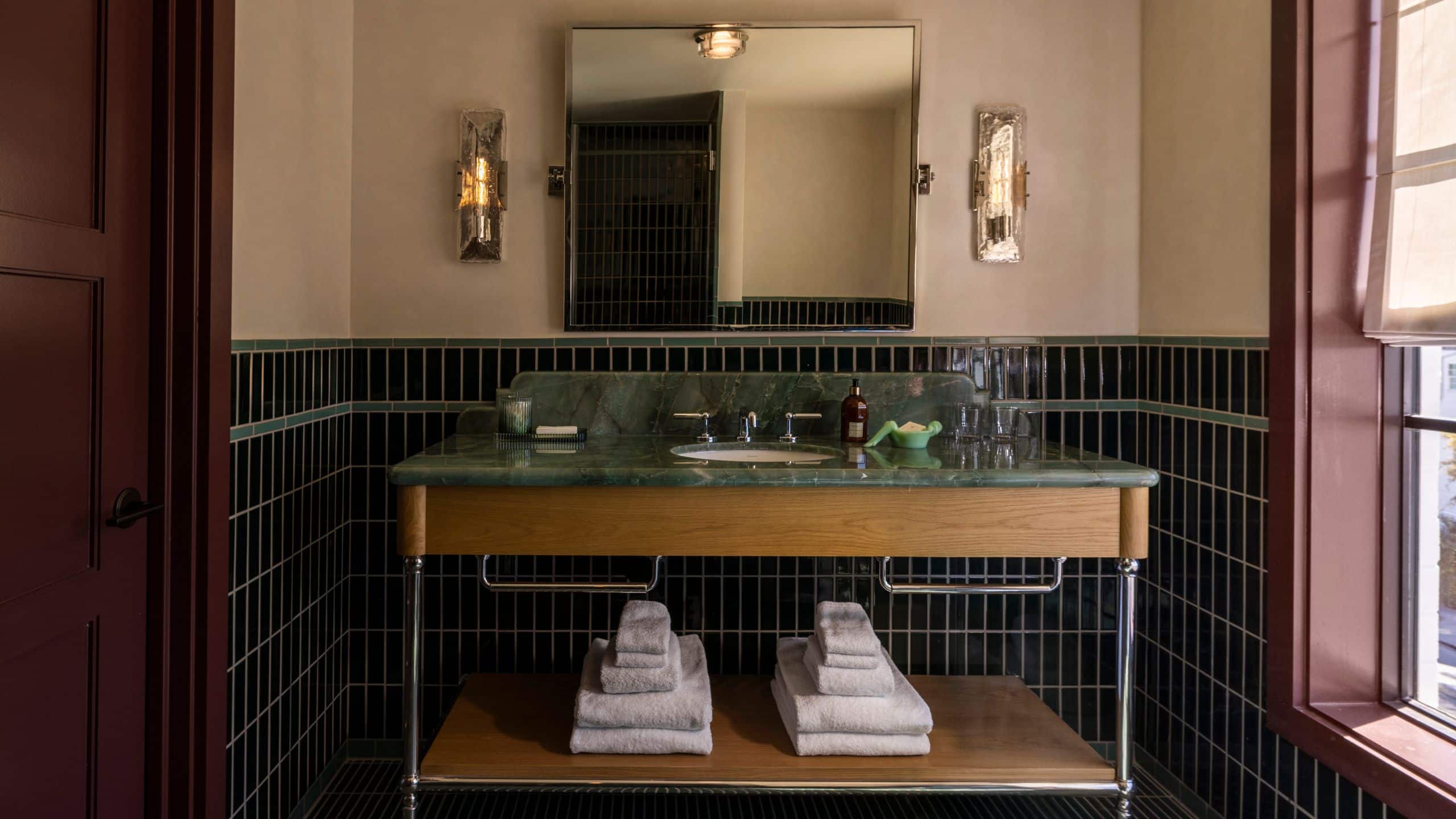 Hotel Daphne 1 King Bed Bathroom Window