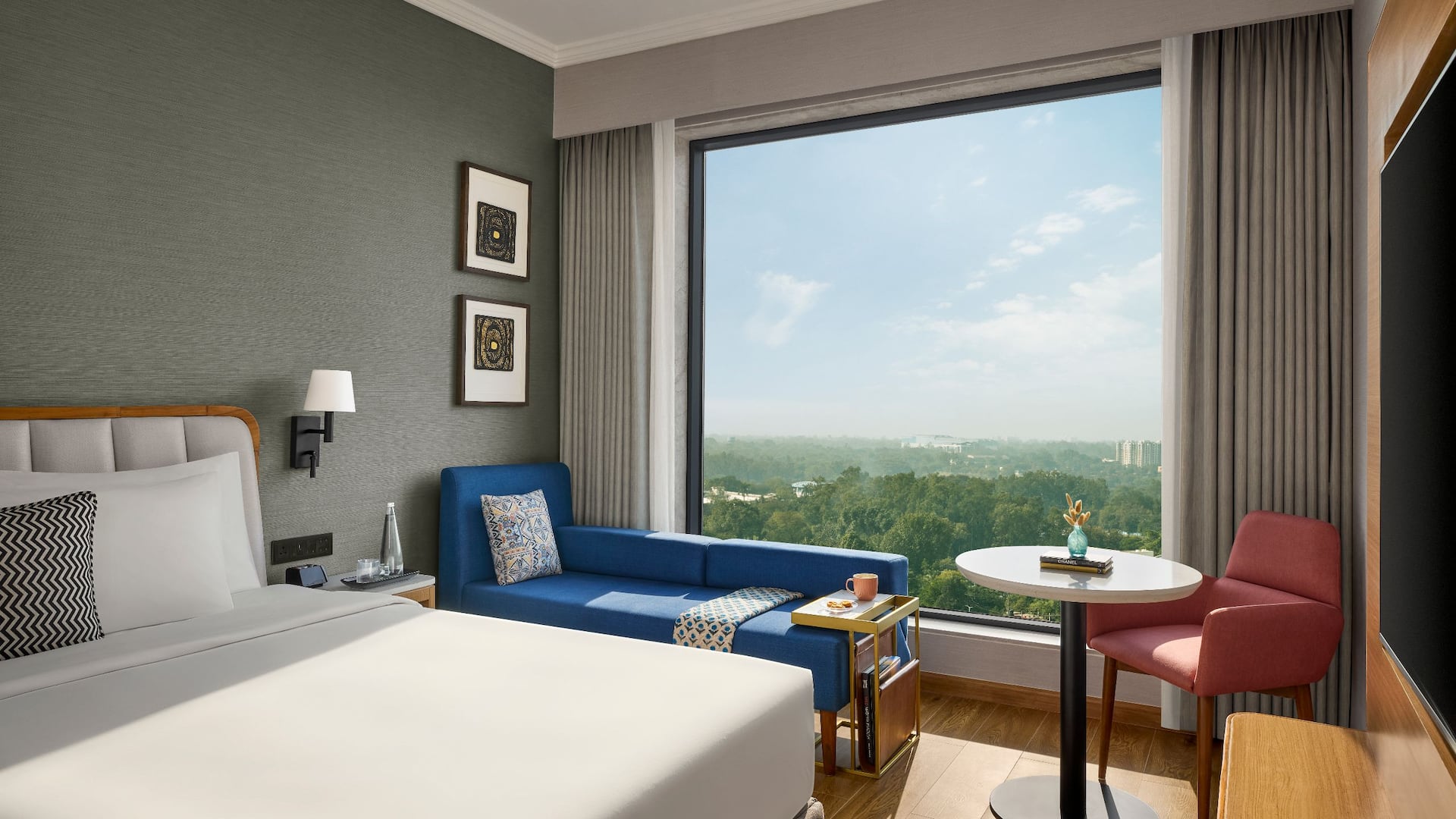 Hyatt Place Bhopal Standard King Room Close Up