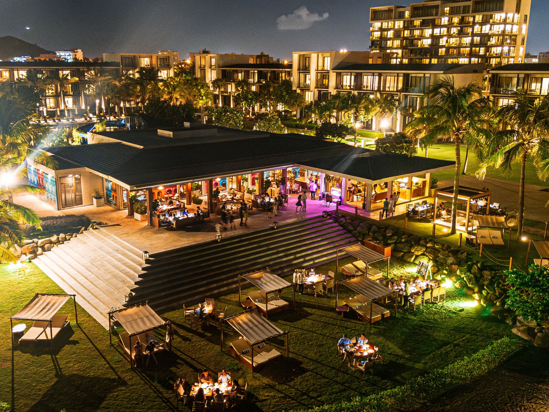 Hyatt Regency Danang Resort and Spa Vive Oceane Beach Club