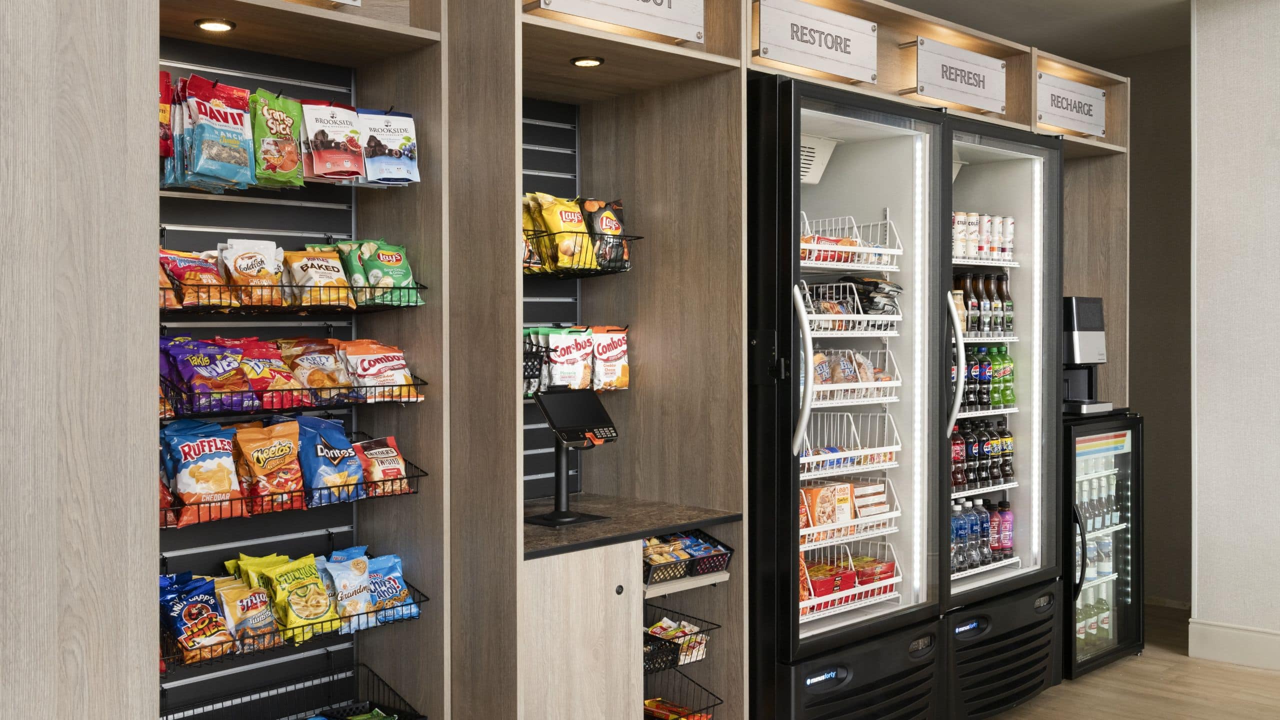 Hyatt Select Richmond / Chester Market