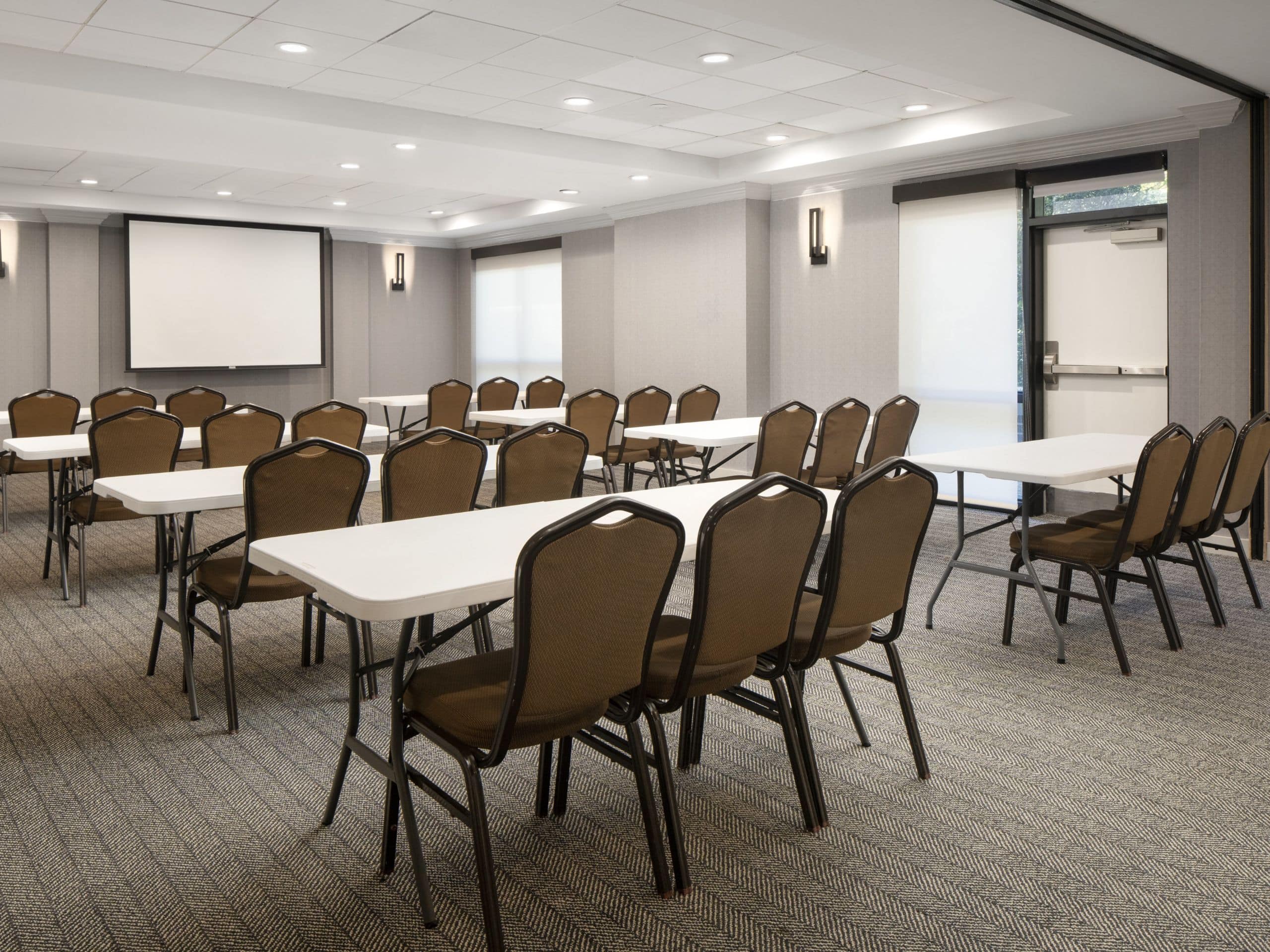 Hyatt Select Richmond / Chester Meeting Space Classroom