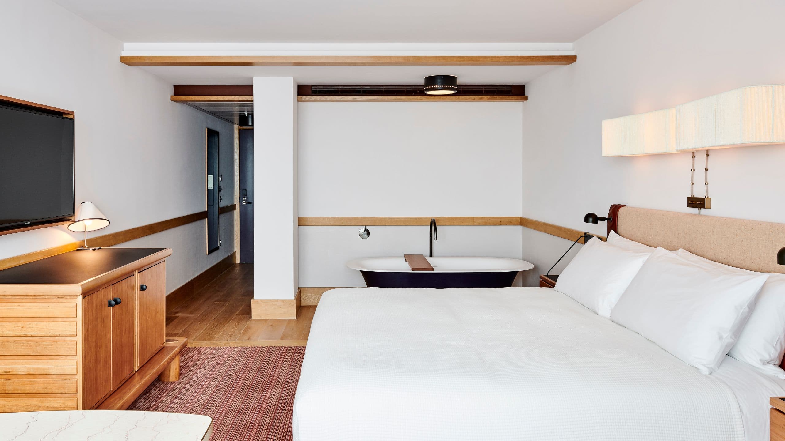 4 из 4 The Standard, London Studio Suite Room View With Bath