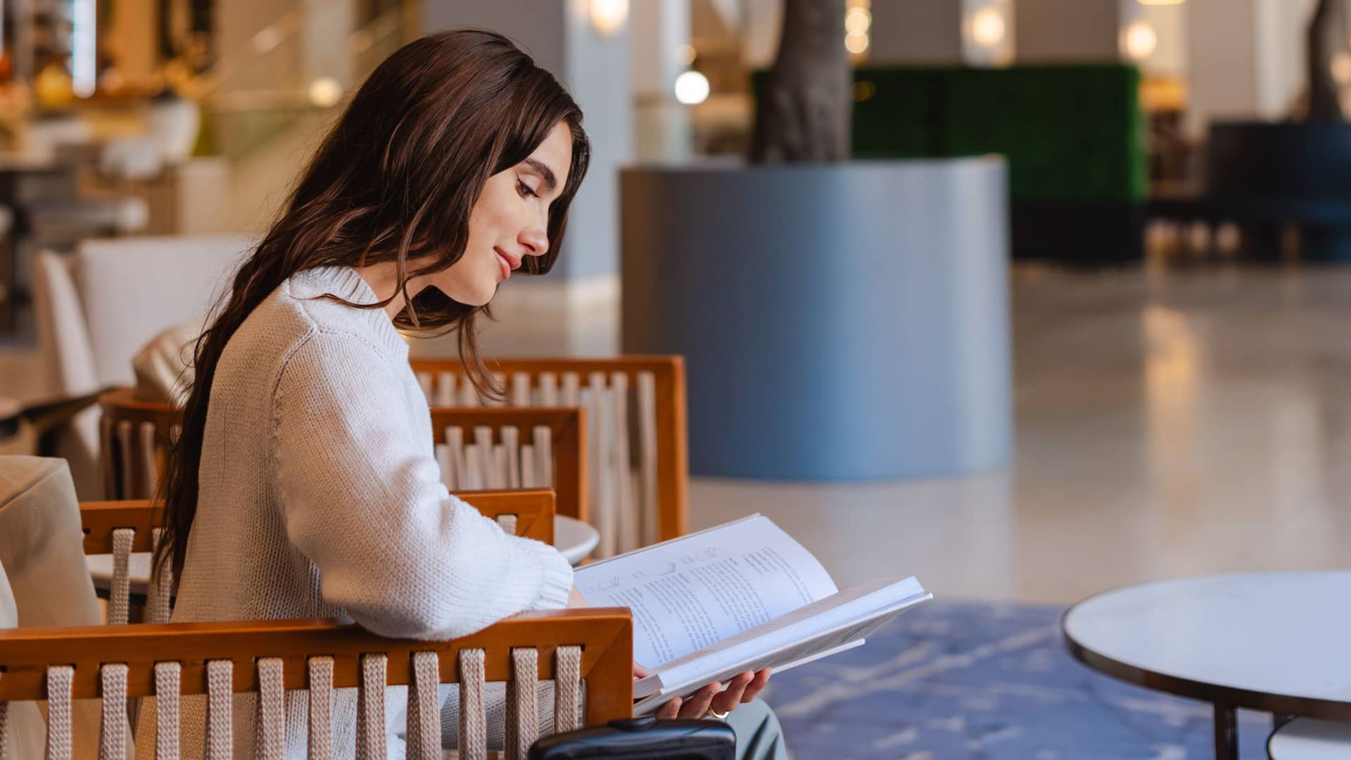 Hyatt Regency Morristown Guest Reading Lobby