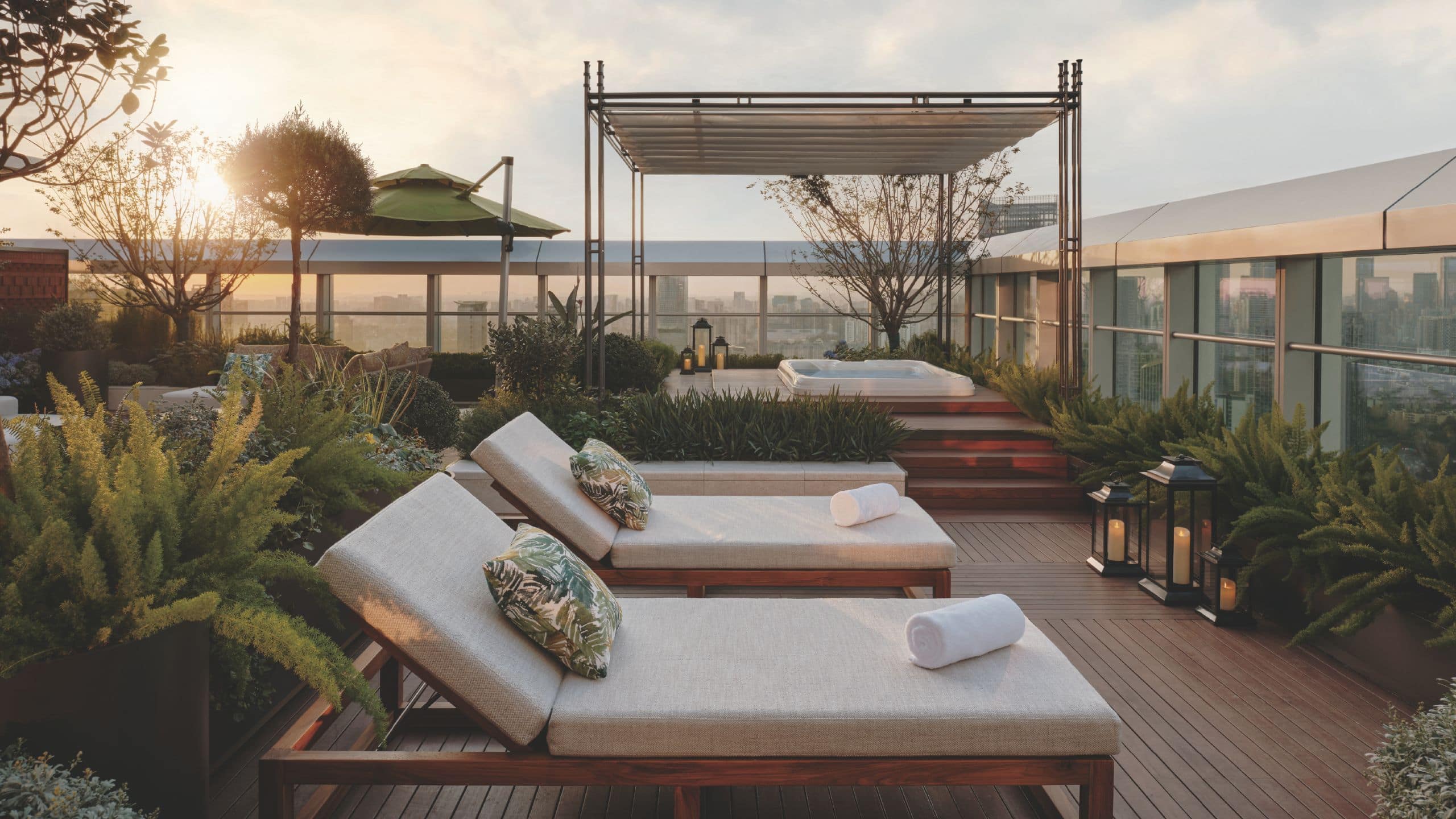 Hyatt Centric The Ring Chengdu Centric Ambassador Suite Terrace