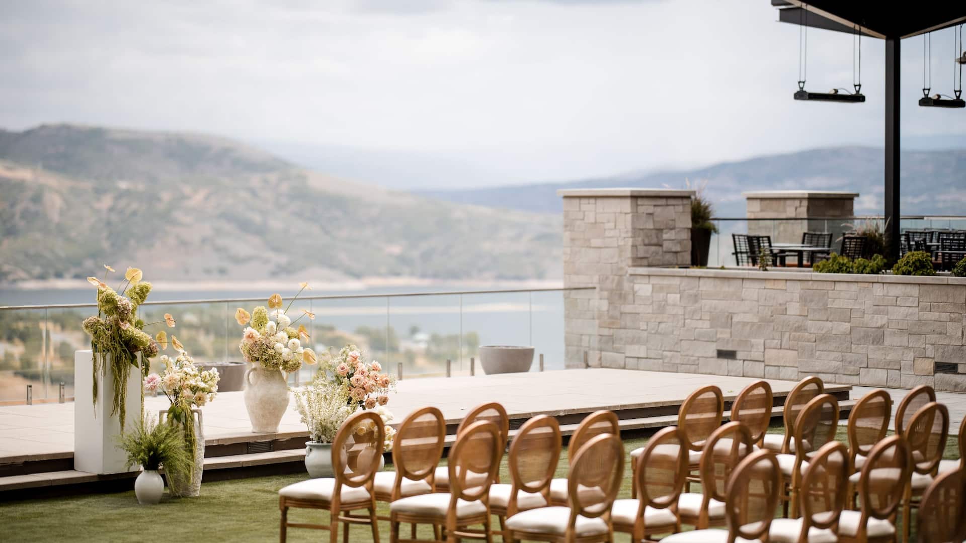 Grand Hyatt Deer Valley Courtyard Wedding With Reservoir