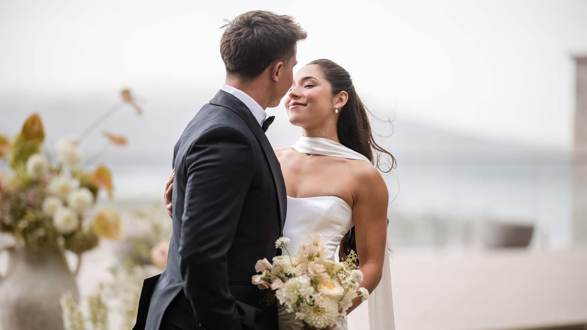 Grand Hyatt Deer Valley Couple In Courtyard Wedding
