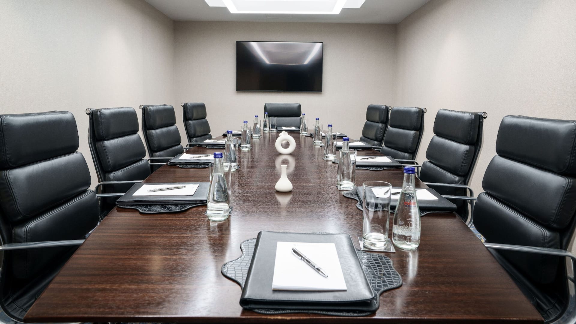 2 of 3 Hyatt Regency Baltimore Inner Harbor Executive Boardroom Close Up