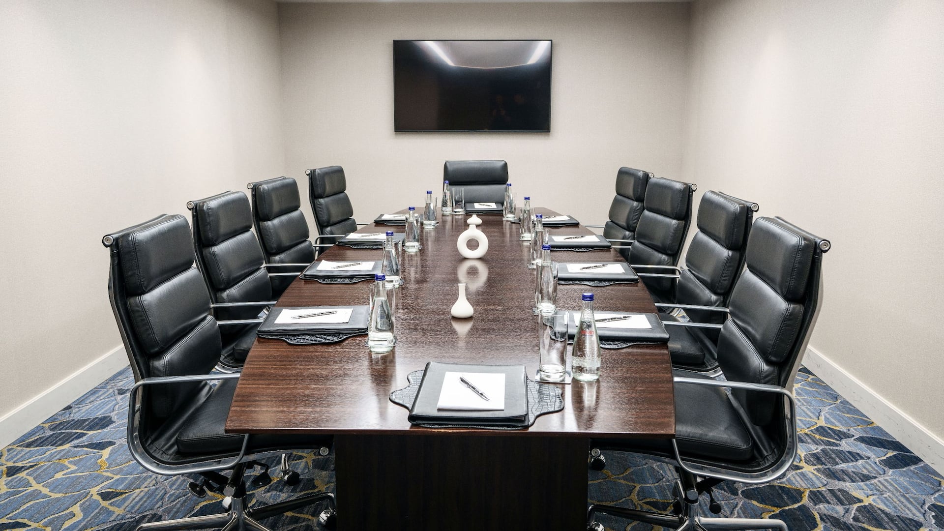 Hyatt Regency Baltimore Inner Harbor Executive Boardroom