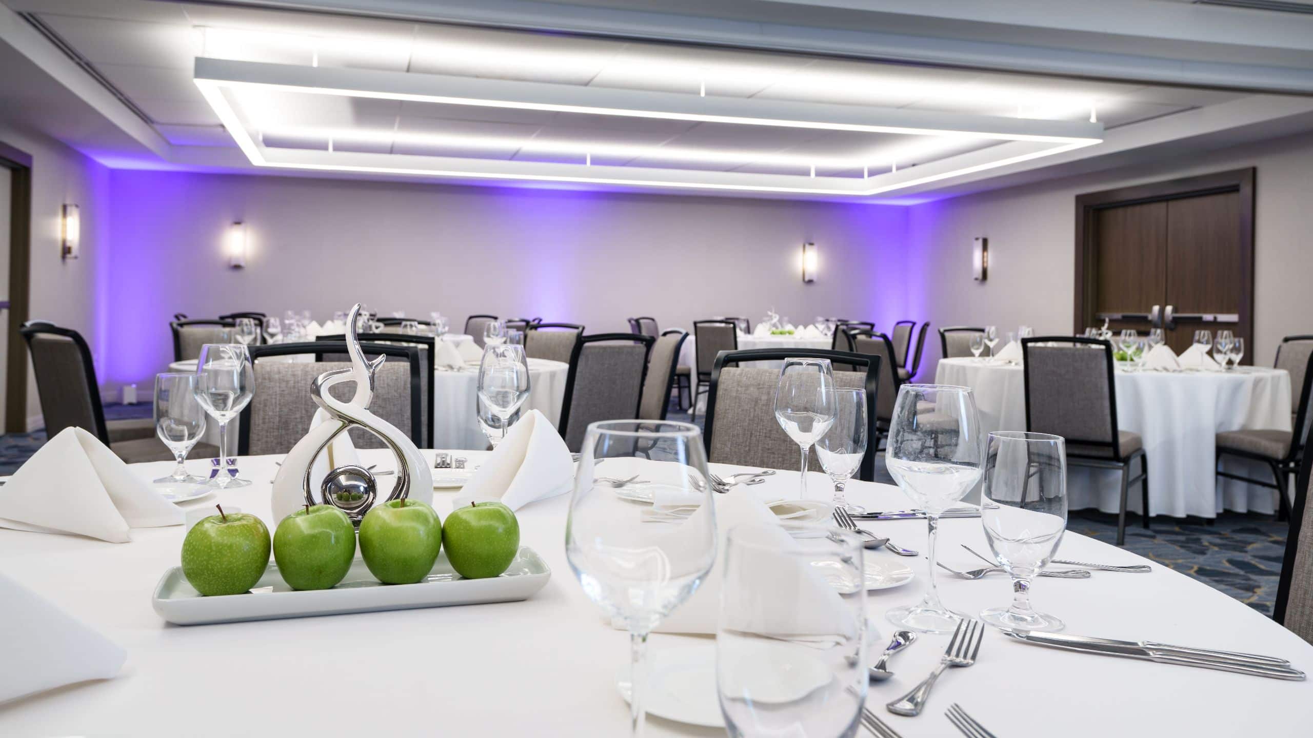 Hyatt Regency Baltimore Inner Harbor Chesapeake Close Up