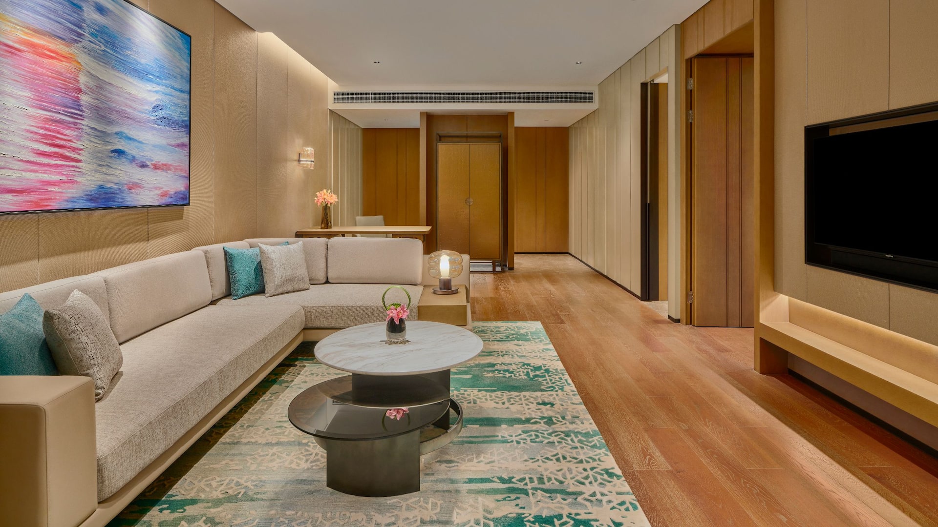 Hyatt Regency Shanghai Lingang Deluxe Lake View Suite Living Room