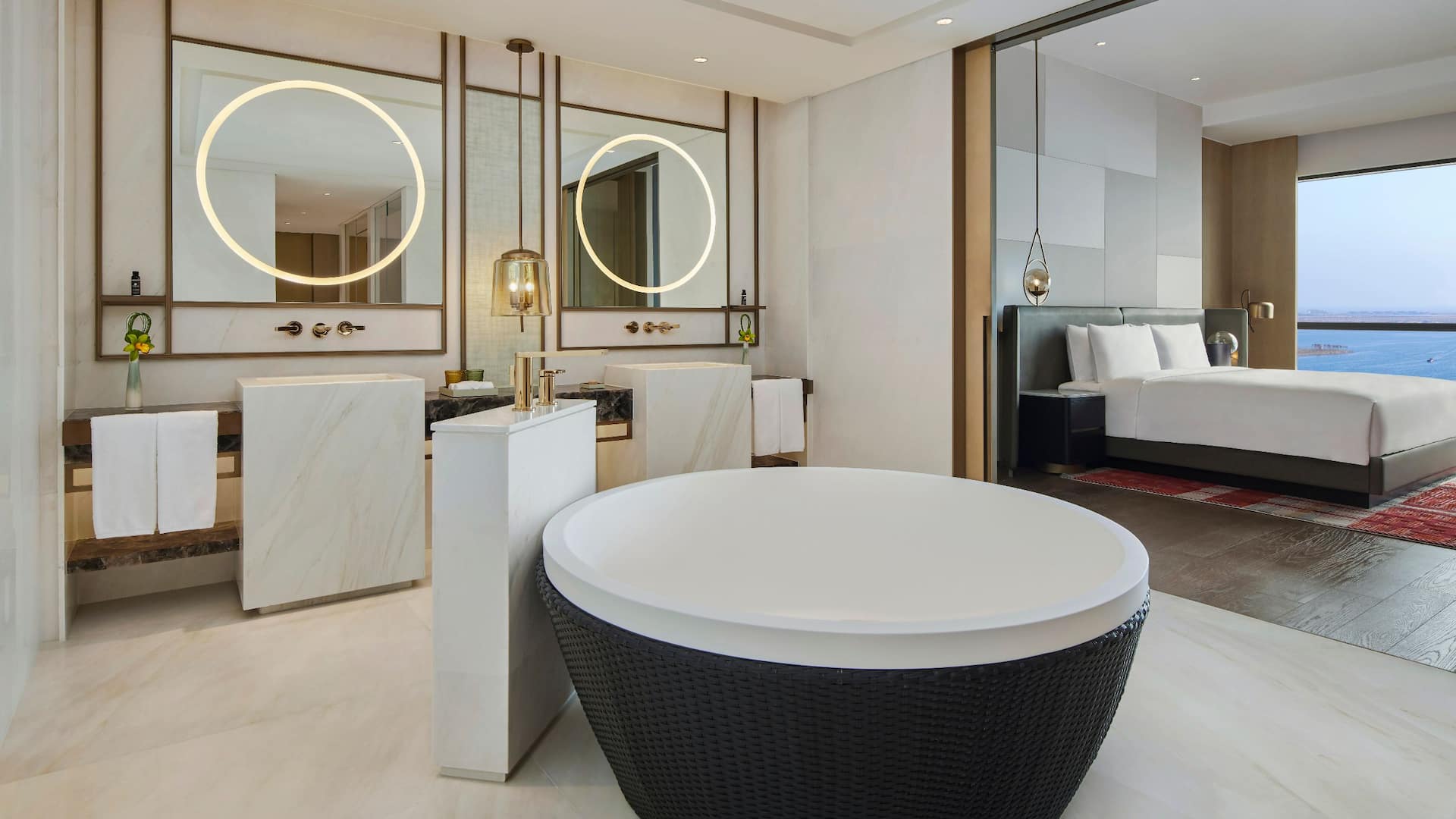 Hyatt Regency Shanghai Lingang Diplomatic Suite Bathroom