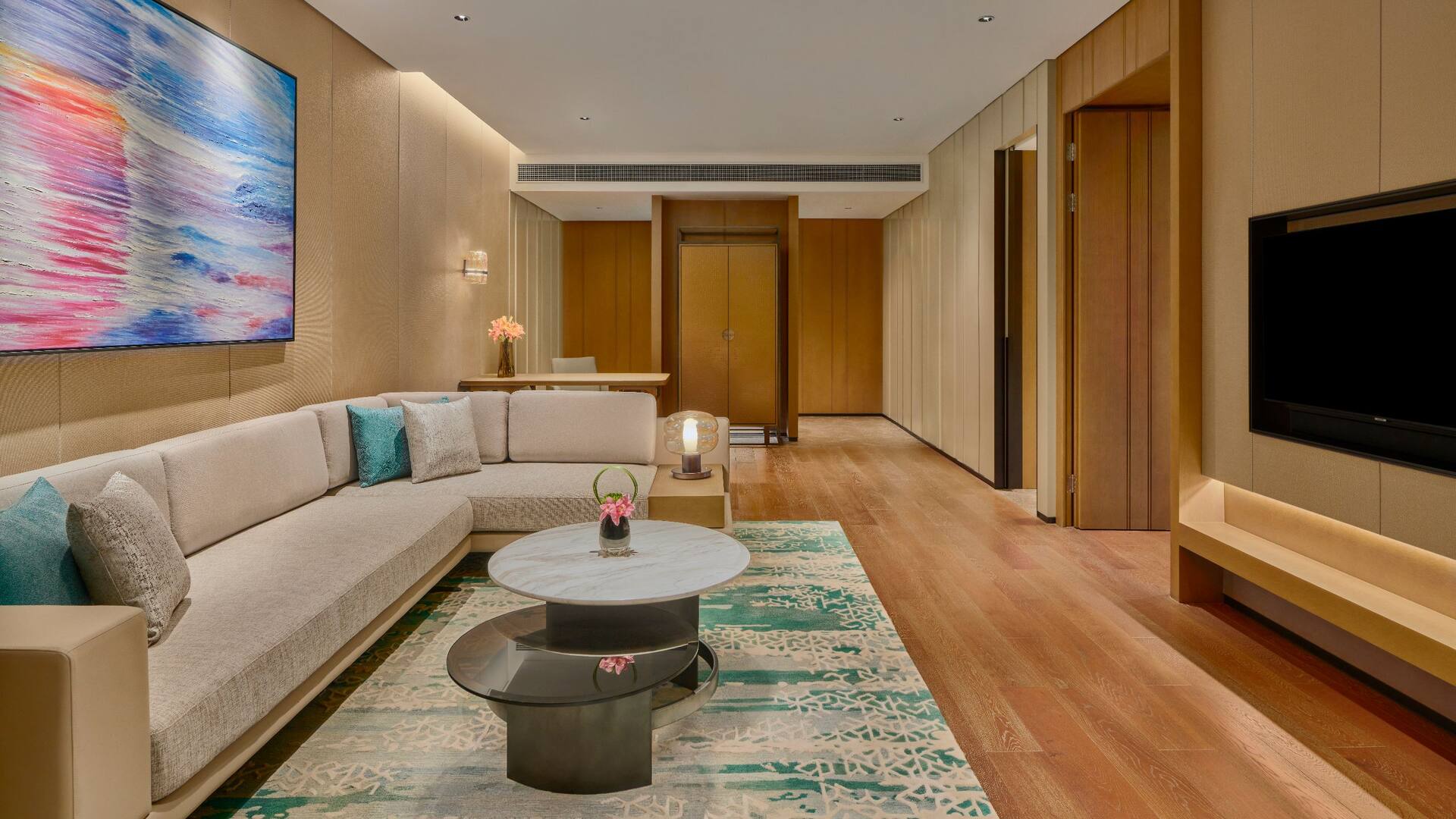 Hyatt Regency Shanghai Lingang Lake View Suite Living Room