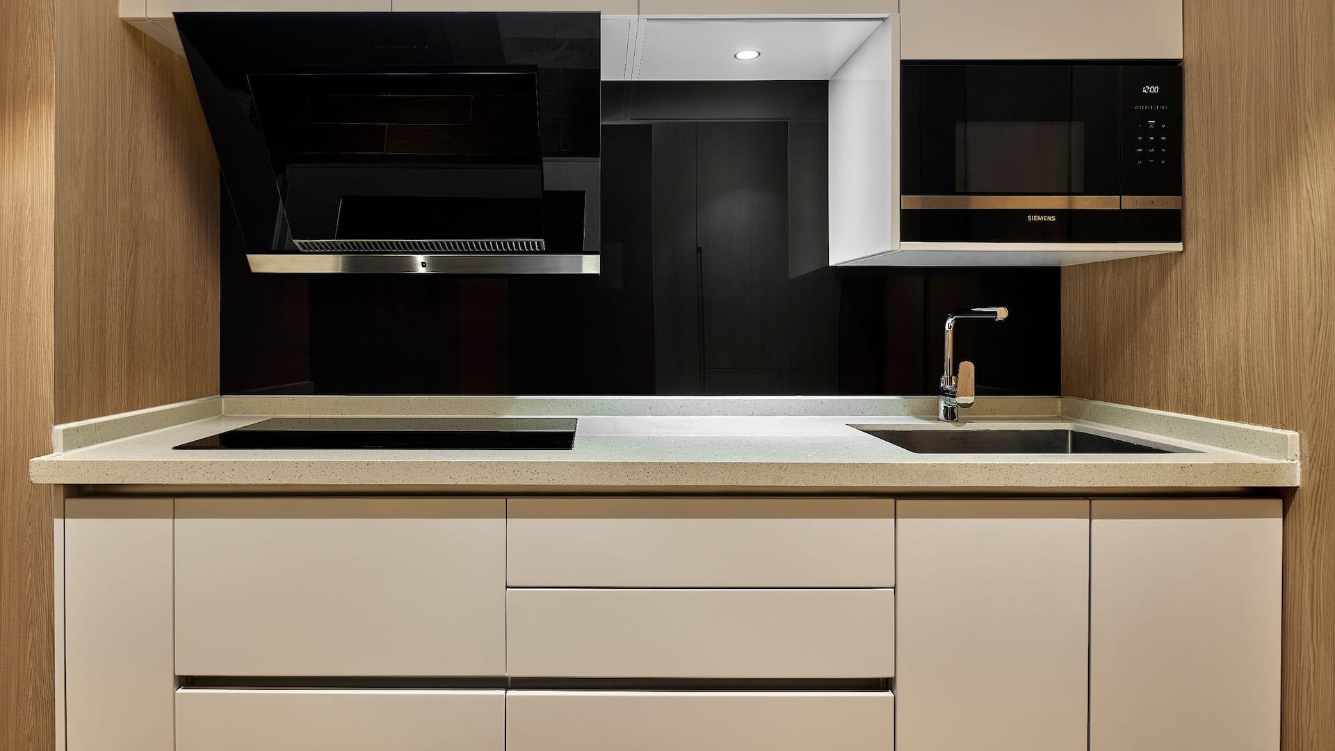 Hyatt Place Shanghai Lingang Family Suite Twin Kitchen