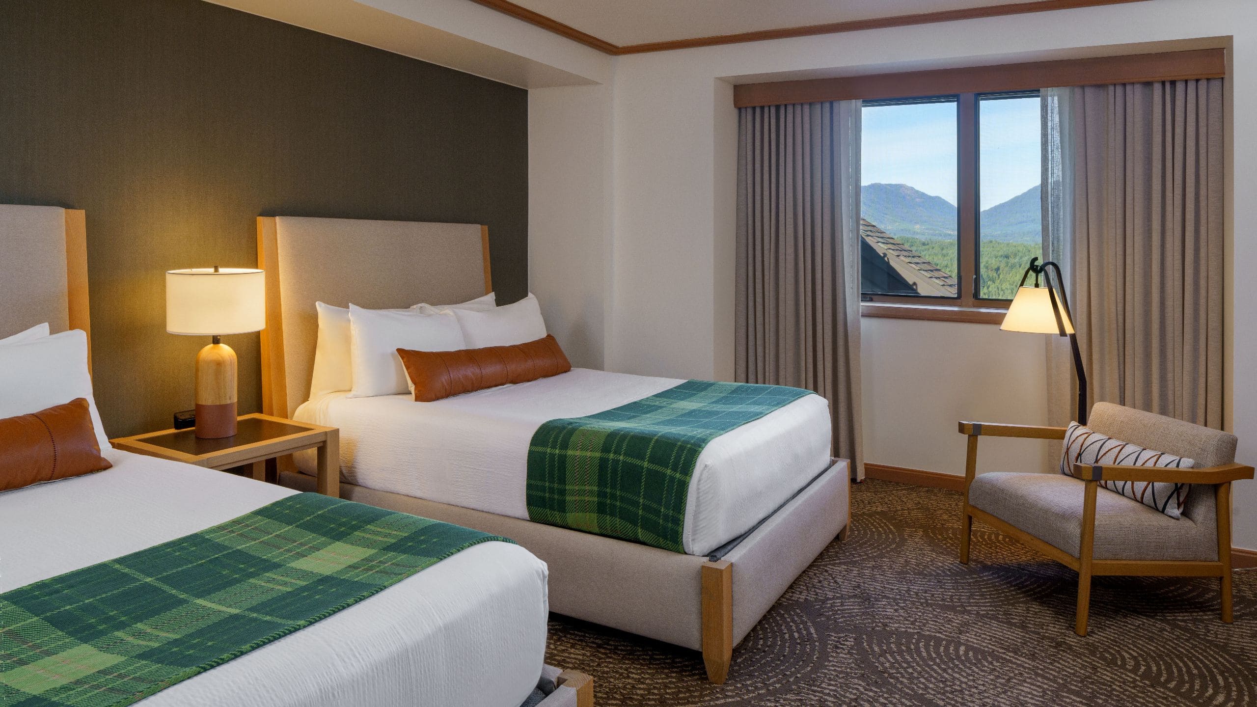 8 of 9 Suncadia Resort Lodge Three Bed PH Two Queen