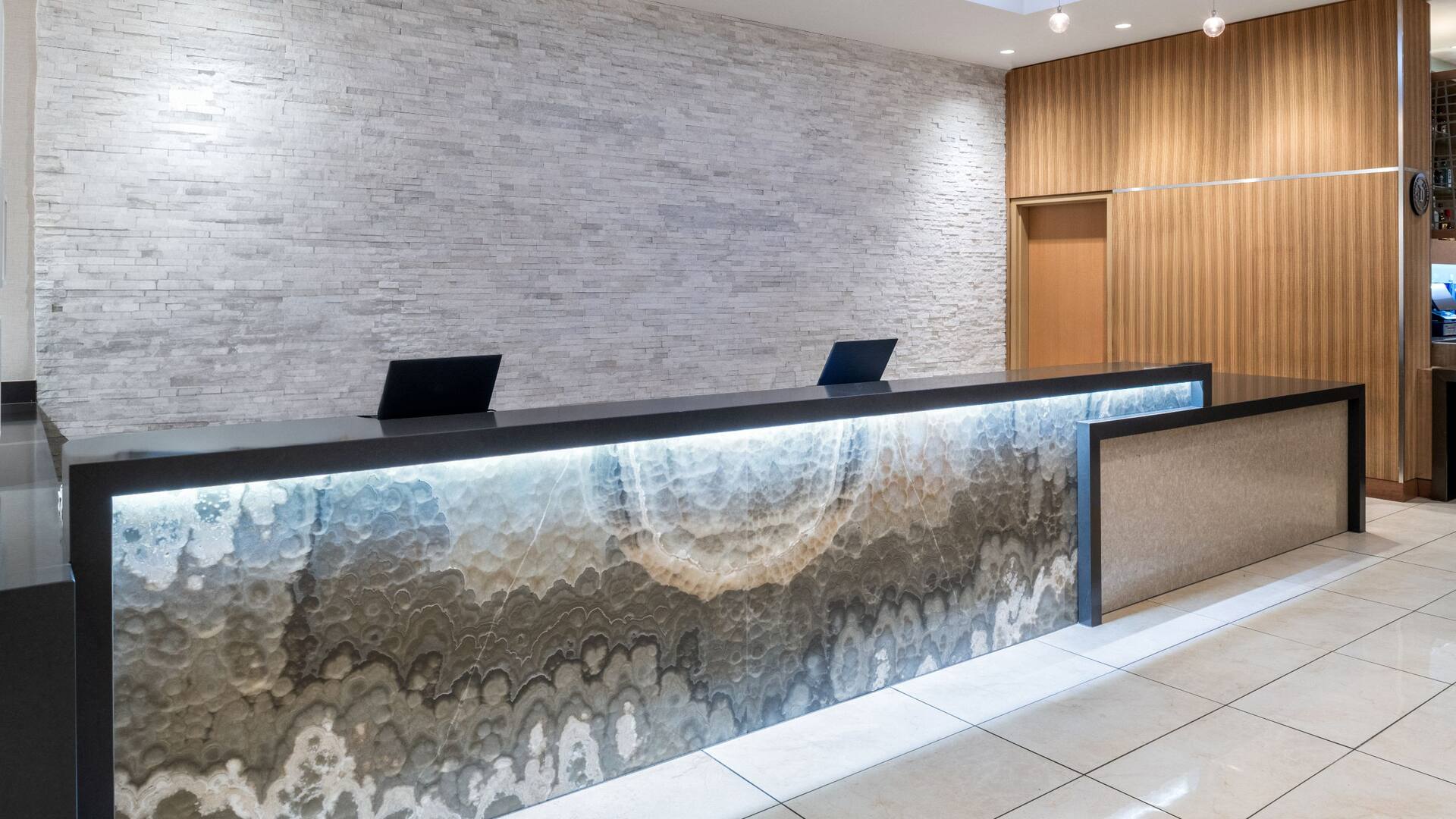 Hyatt House at Anaheim Resort/Convention Center Lobby Front Desk