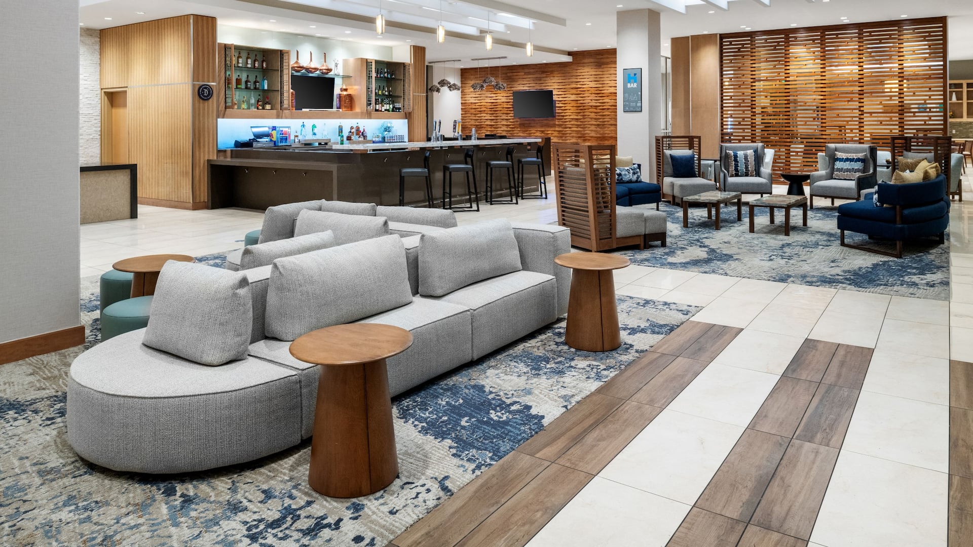 Hyatt House at Anaheim Resort/Convention Center H Bar Couch