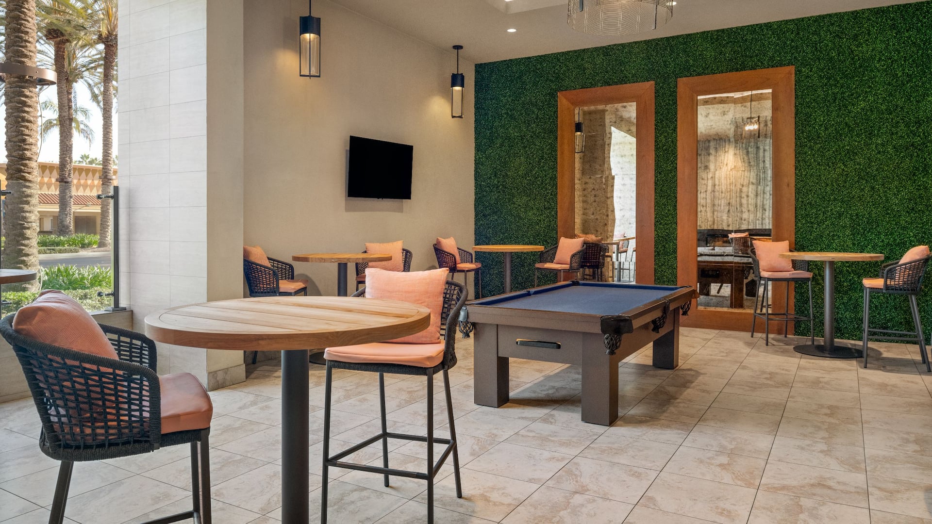 Hyatt House at Anaheim Resort/Convention Center Patio Pool Table