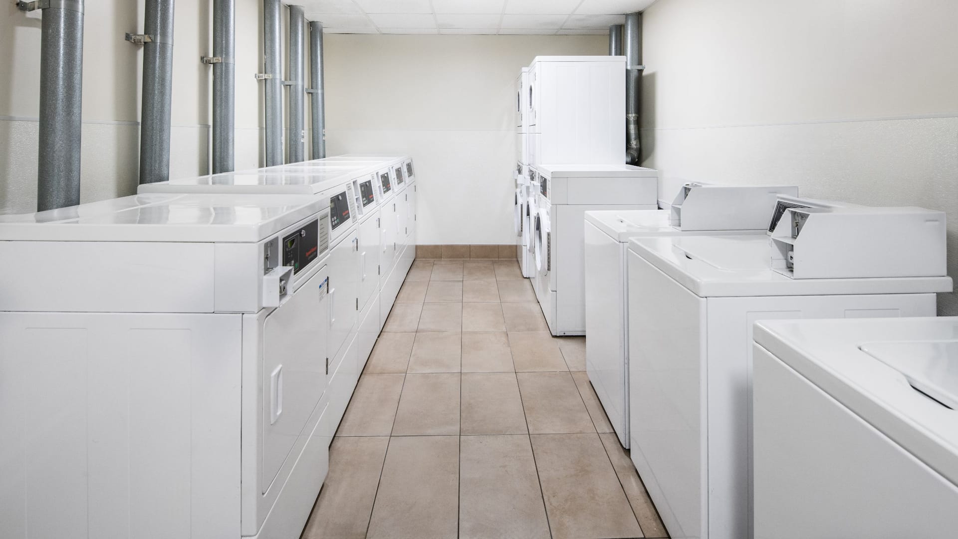 Hyatt House at Anaheim Resort/Convention Center Guest Laundry