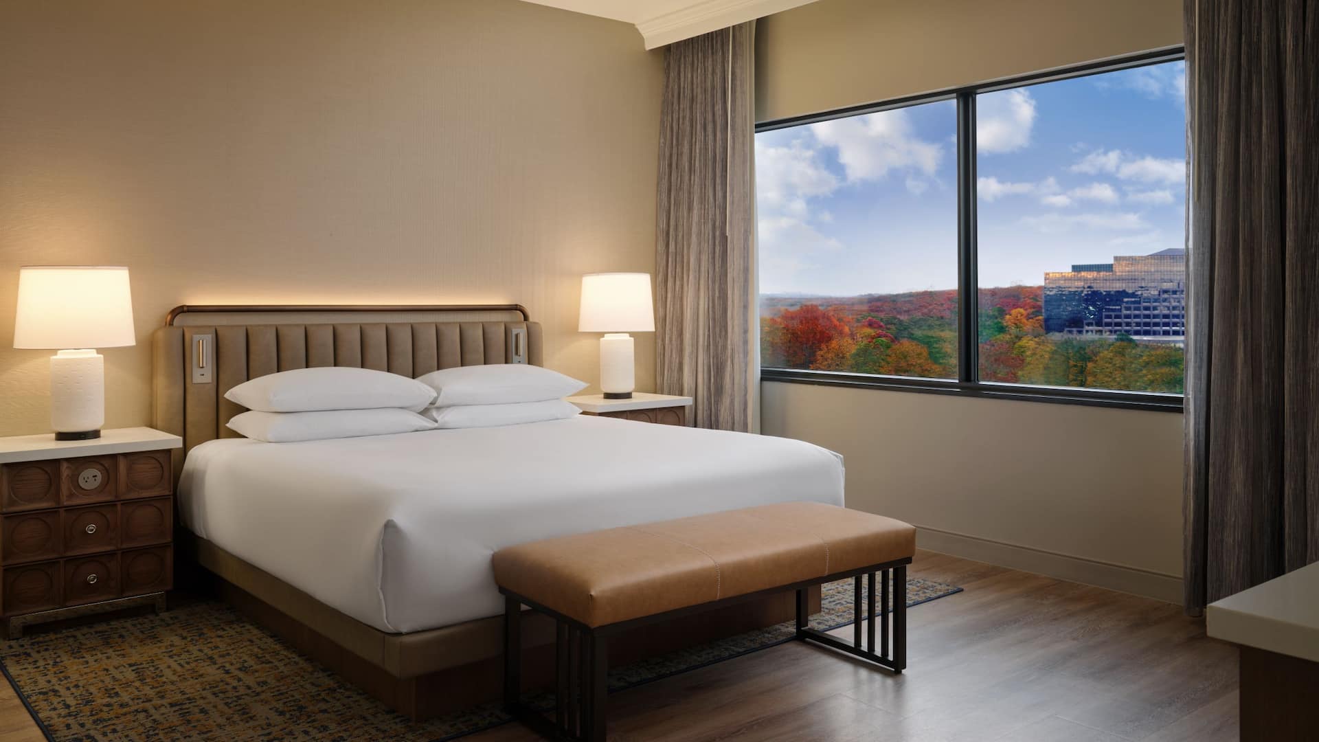 Hyatt Regency Suites Atlanta Northwest Regency Suite Bedroom