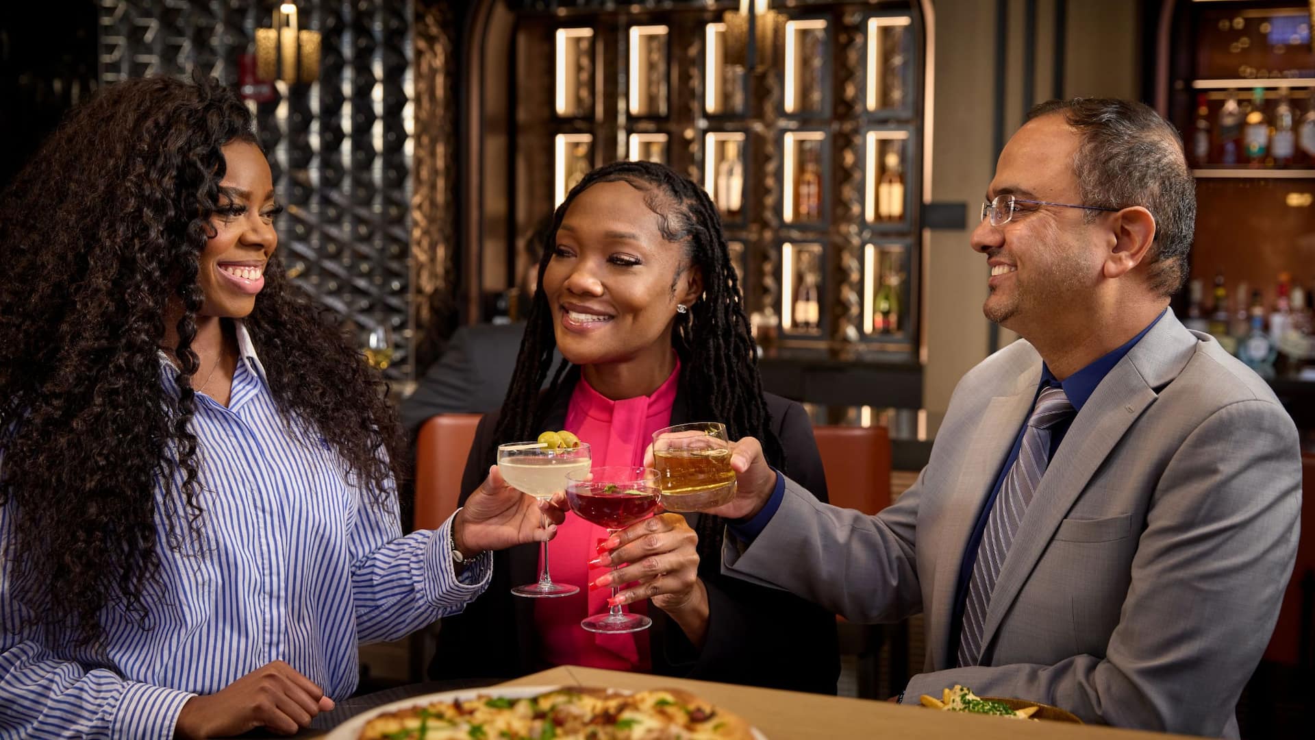 Hyatt Regency Washington on Capitol Hill Lifestyle Drinks Toast