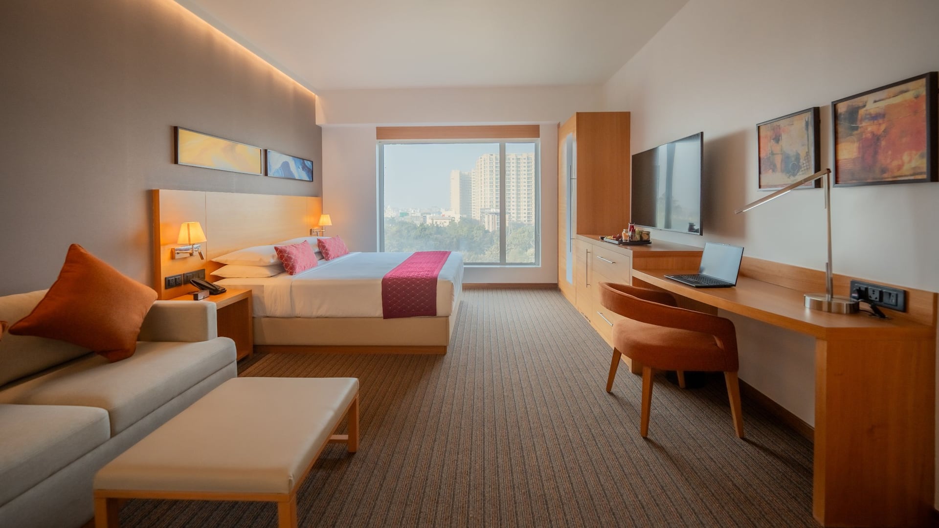 Hyatt Place Gurgaon Udyog Vihar Suite Bedroom Side View