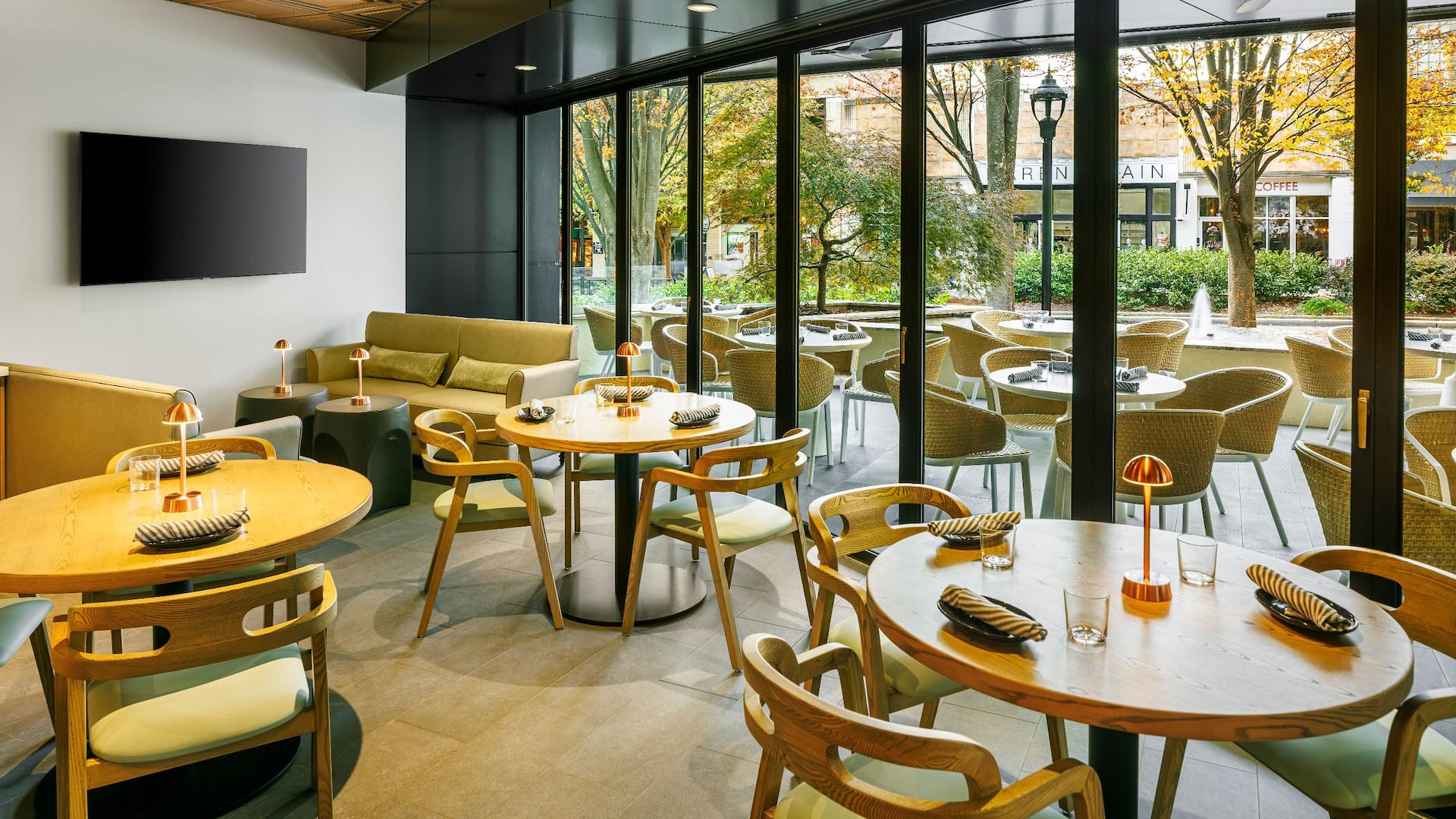 Hyatt Regency Greenville Roost Restaurant Bar Dining Patio View